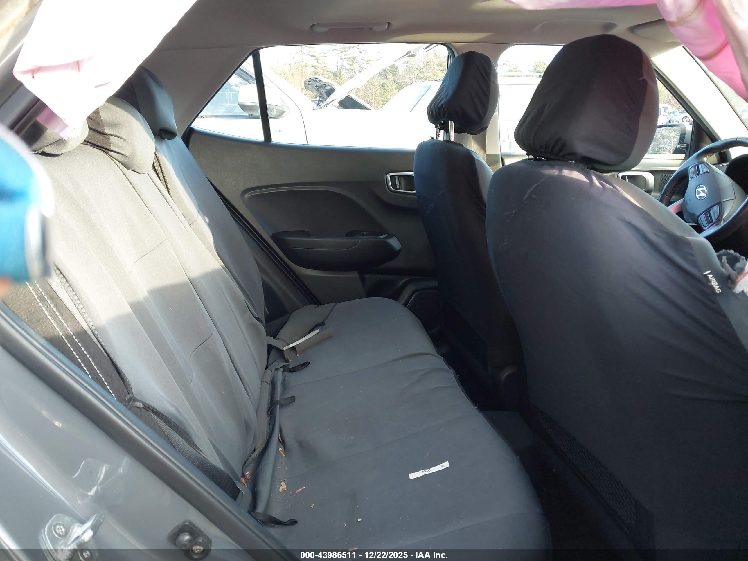 HYUNDAI VENUE image 8