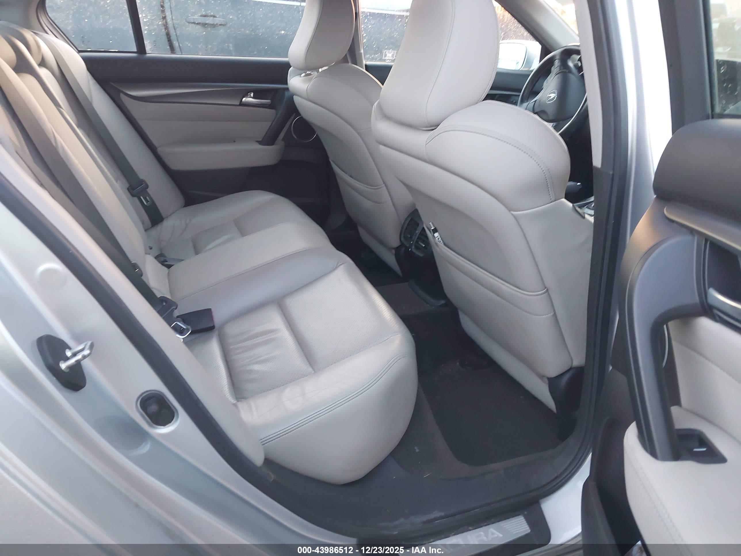 ACURA TL image 8