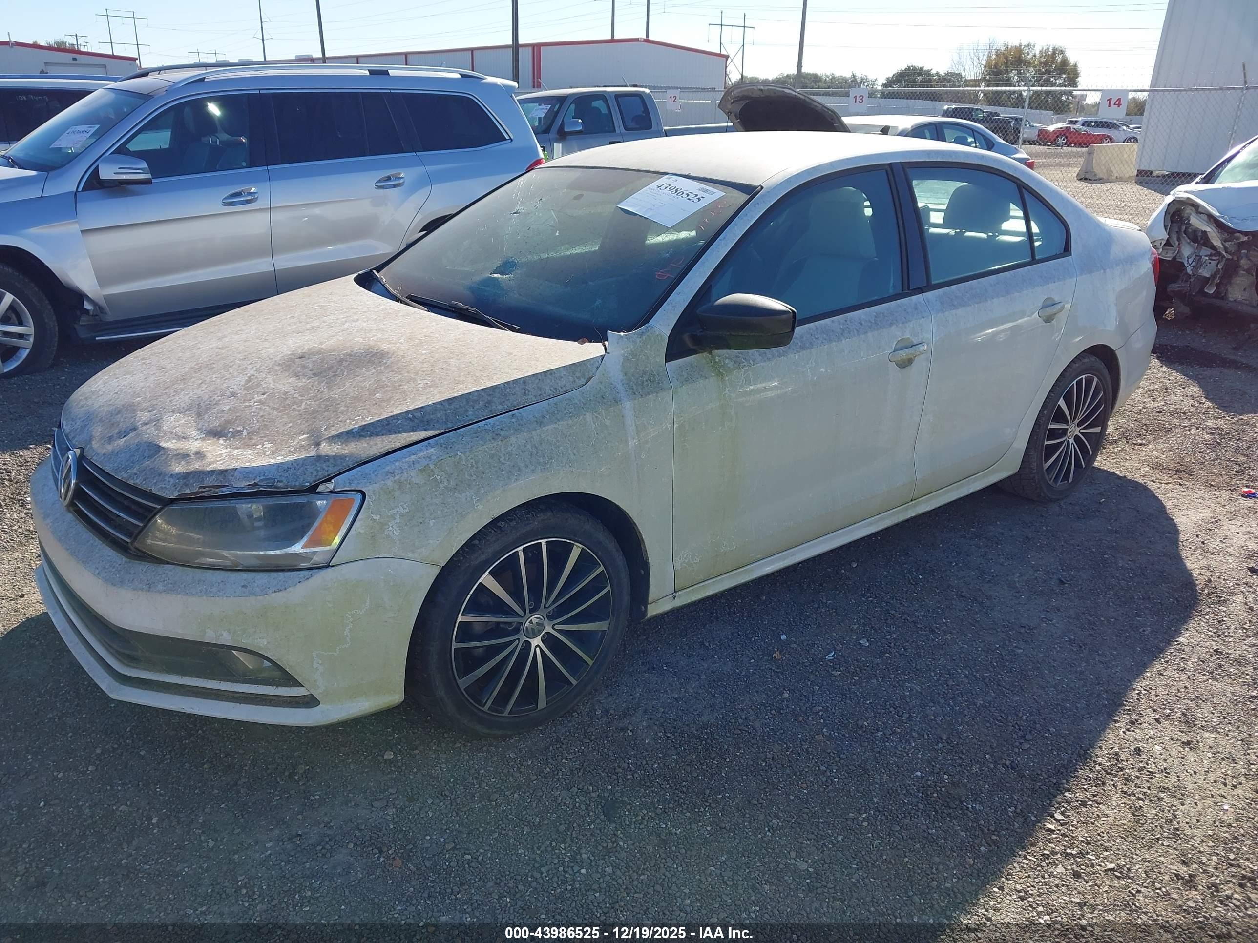 VOLKSWAGEN JETTA image 2