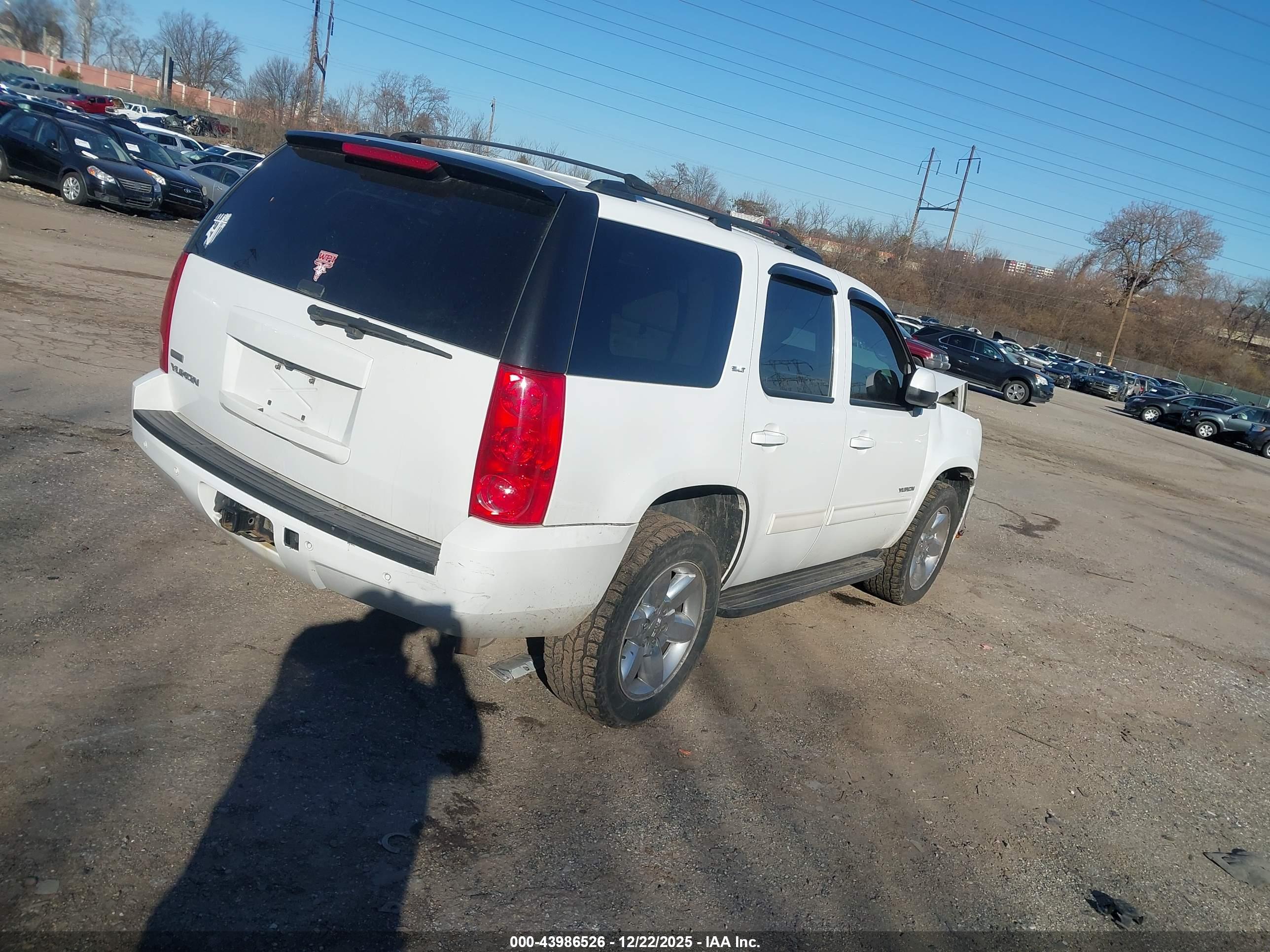 GMC YUKON image 4