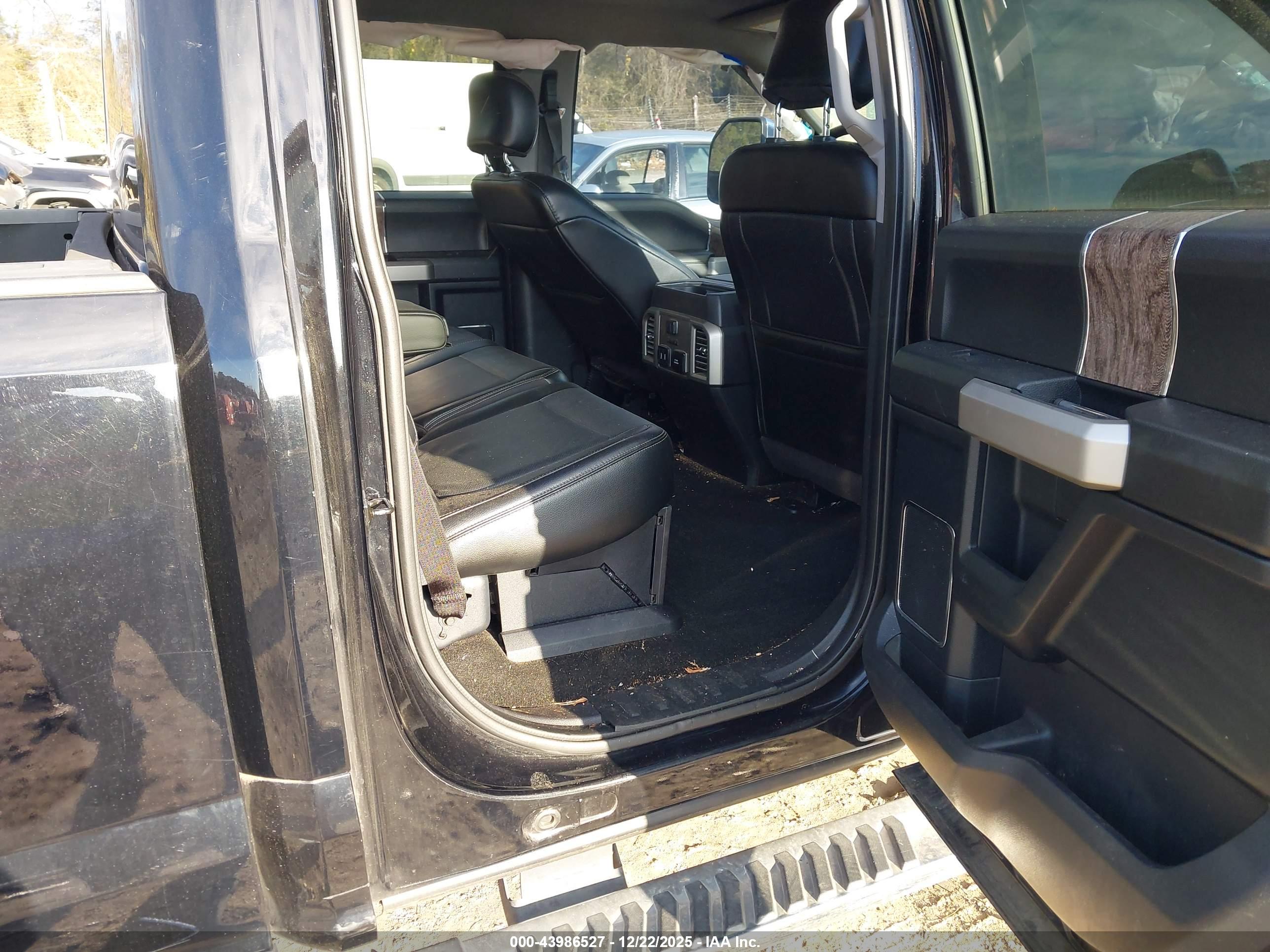 FORD F-350 image 8