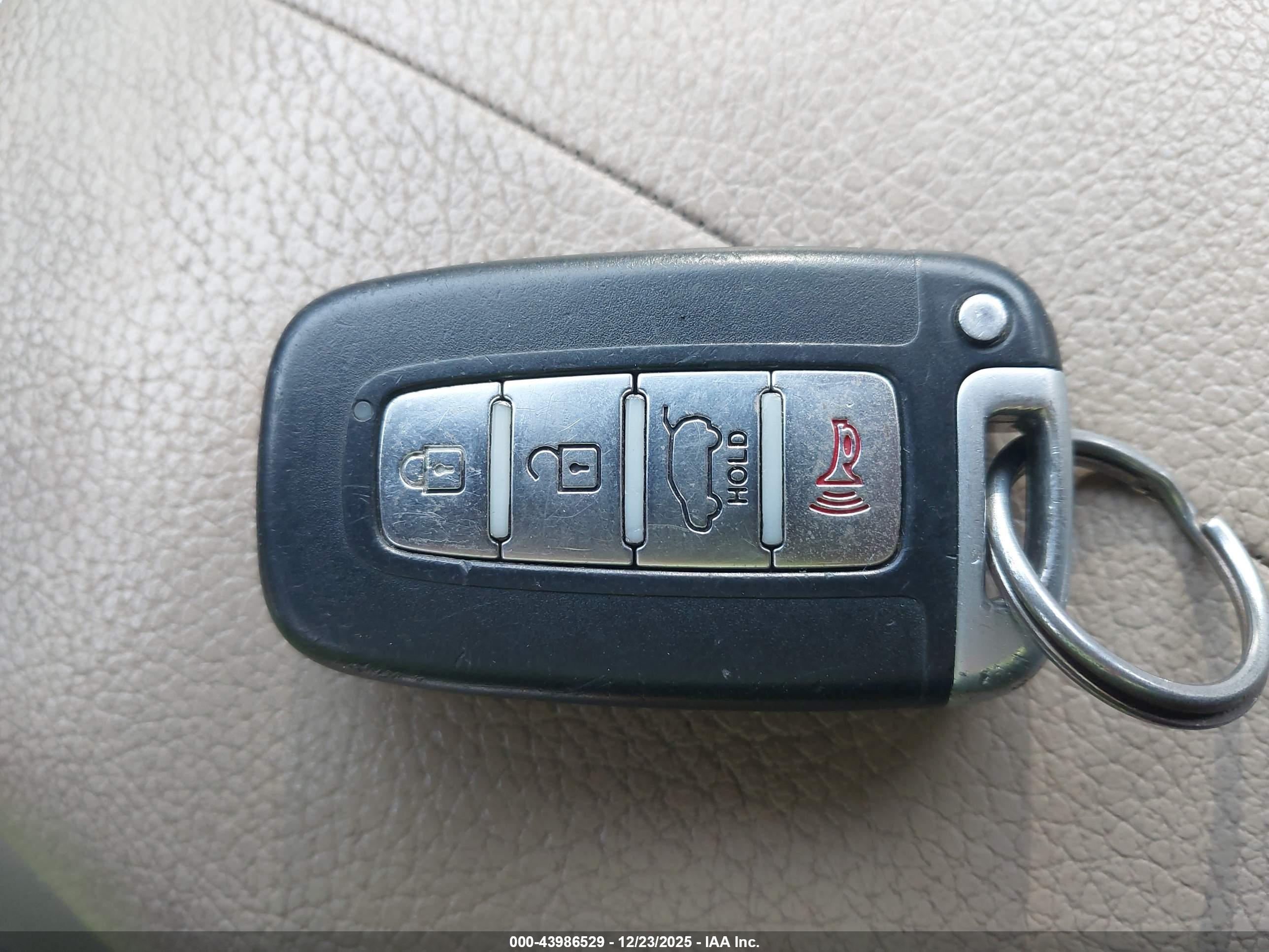 KIA SORENTO image 11