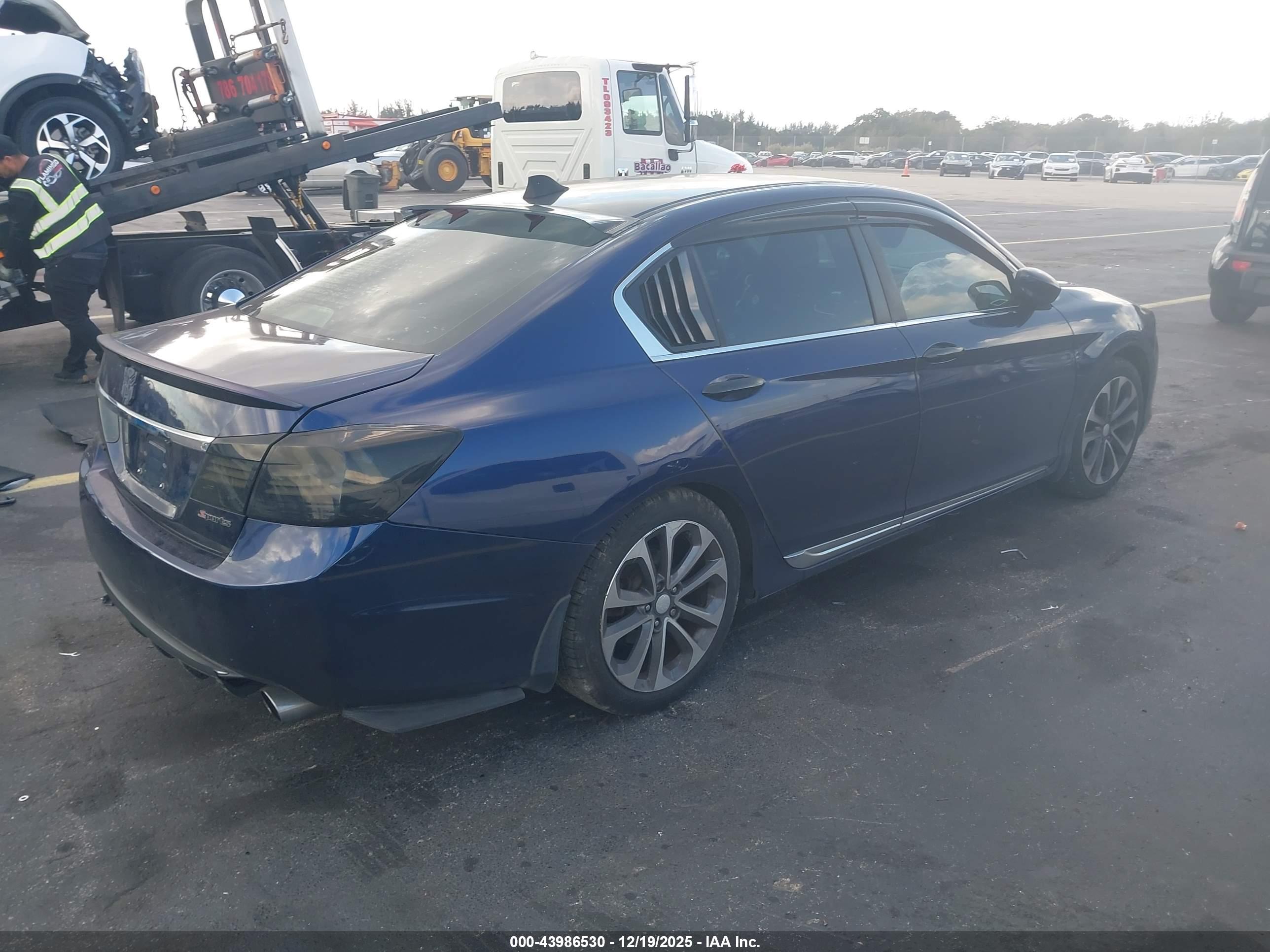 HONDA ACCORD image 4