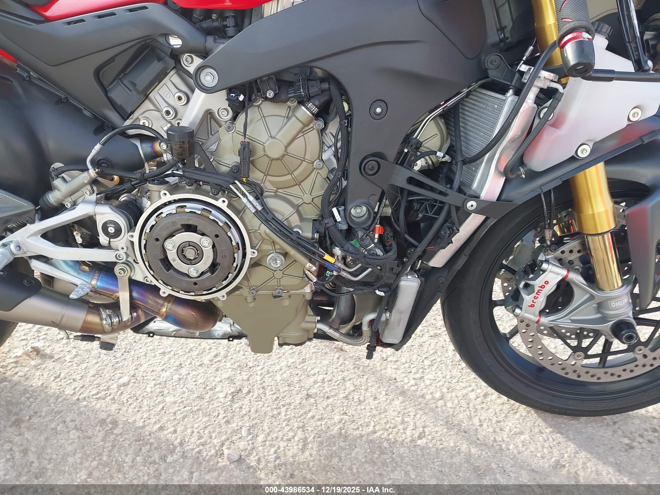 DUCATI PANIGALE image 8