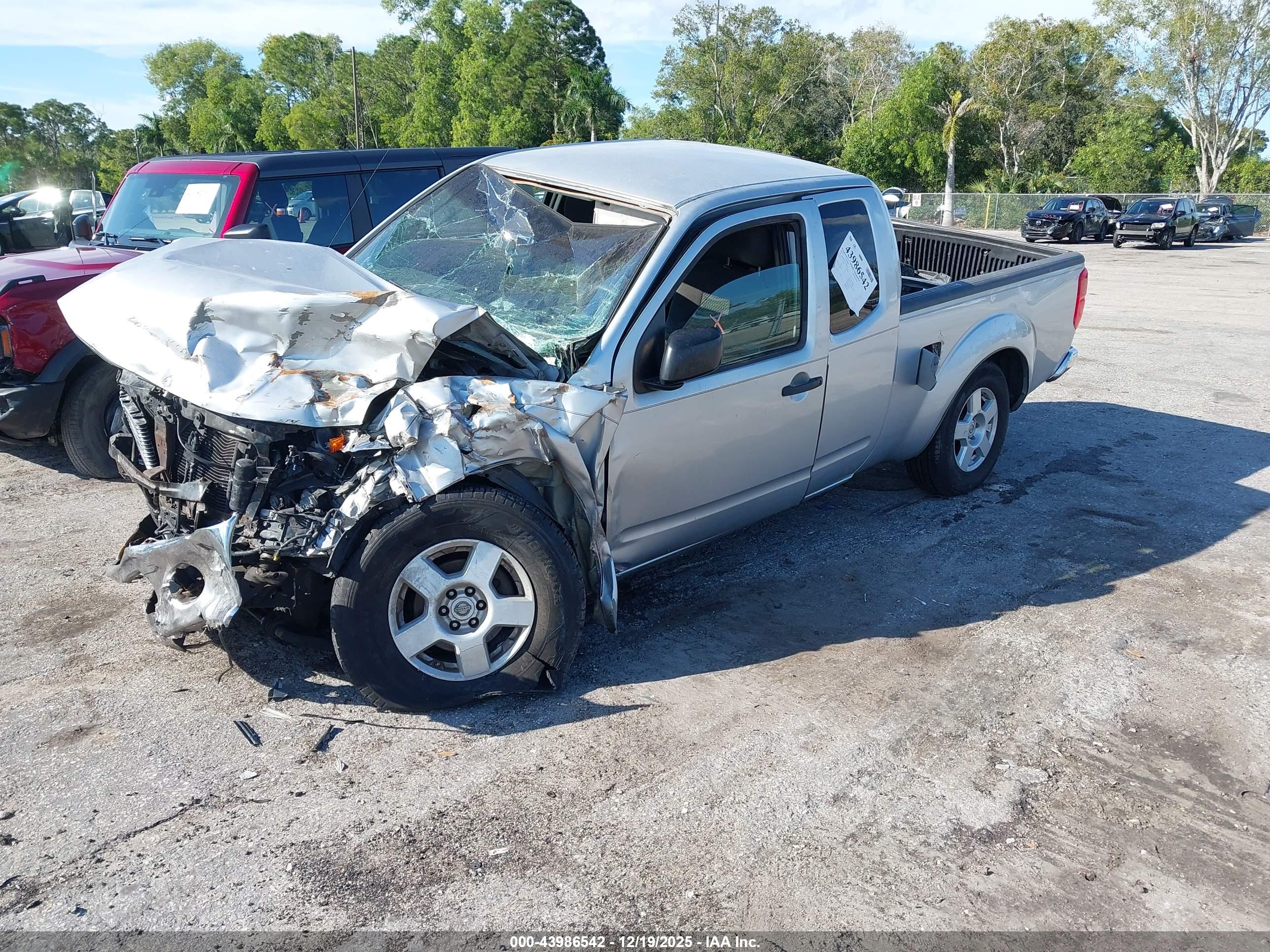 NISSAN FRONTIER image 2