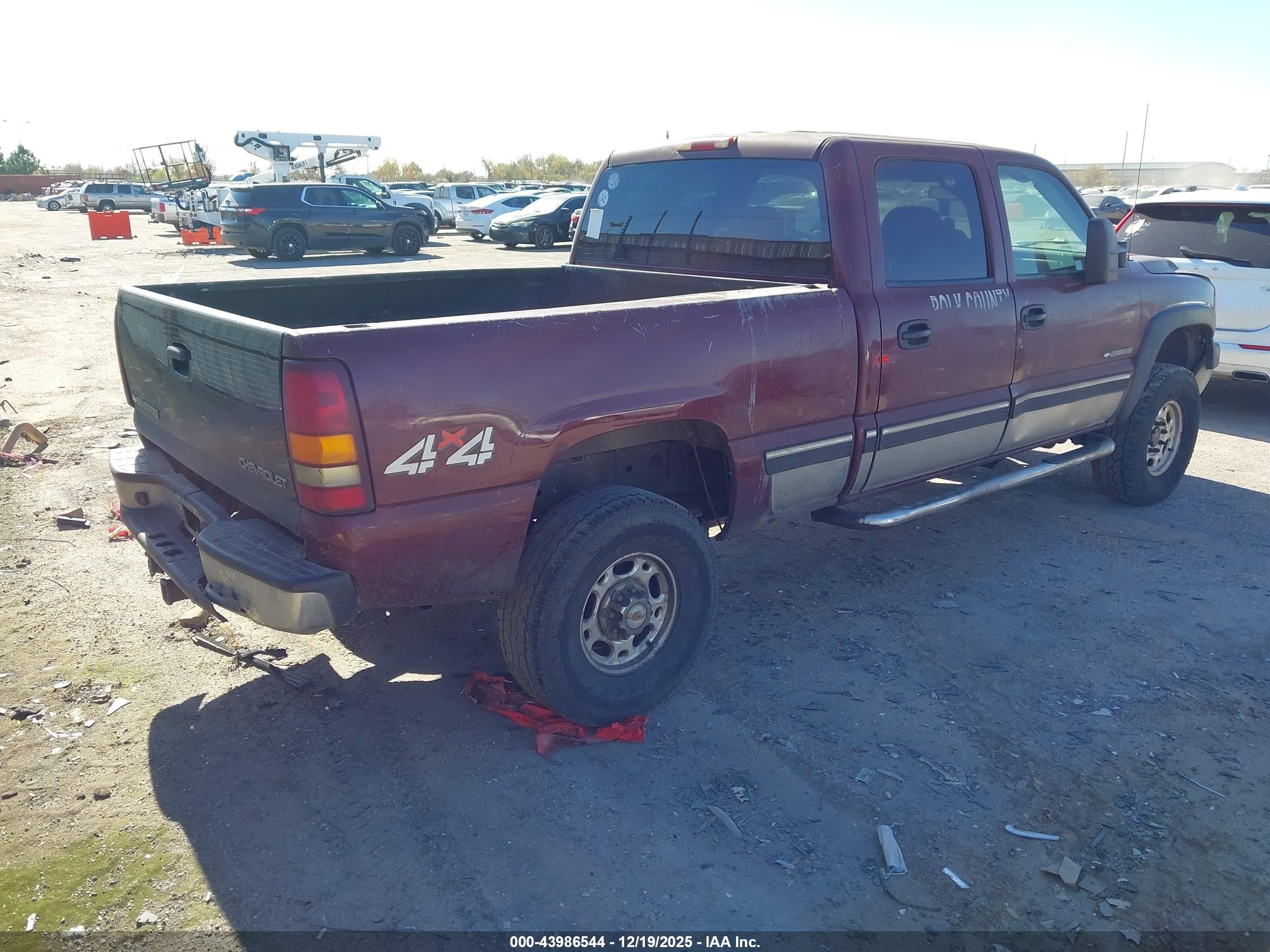 CHEVROLET SILVERADO image 4
