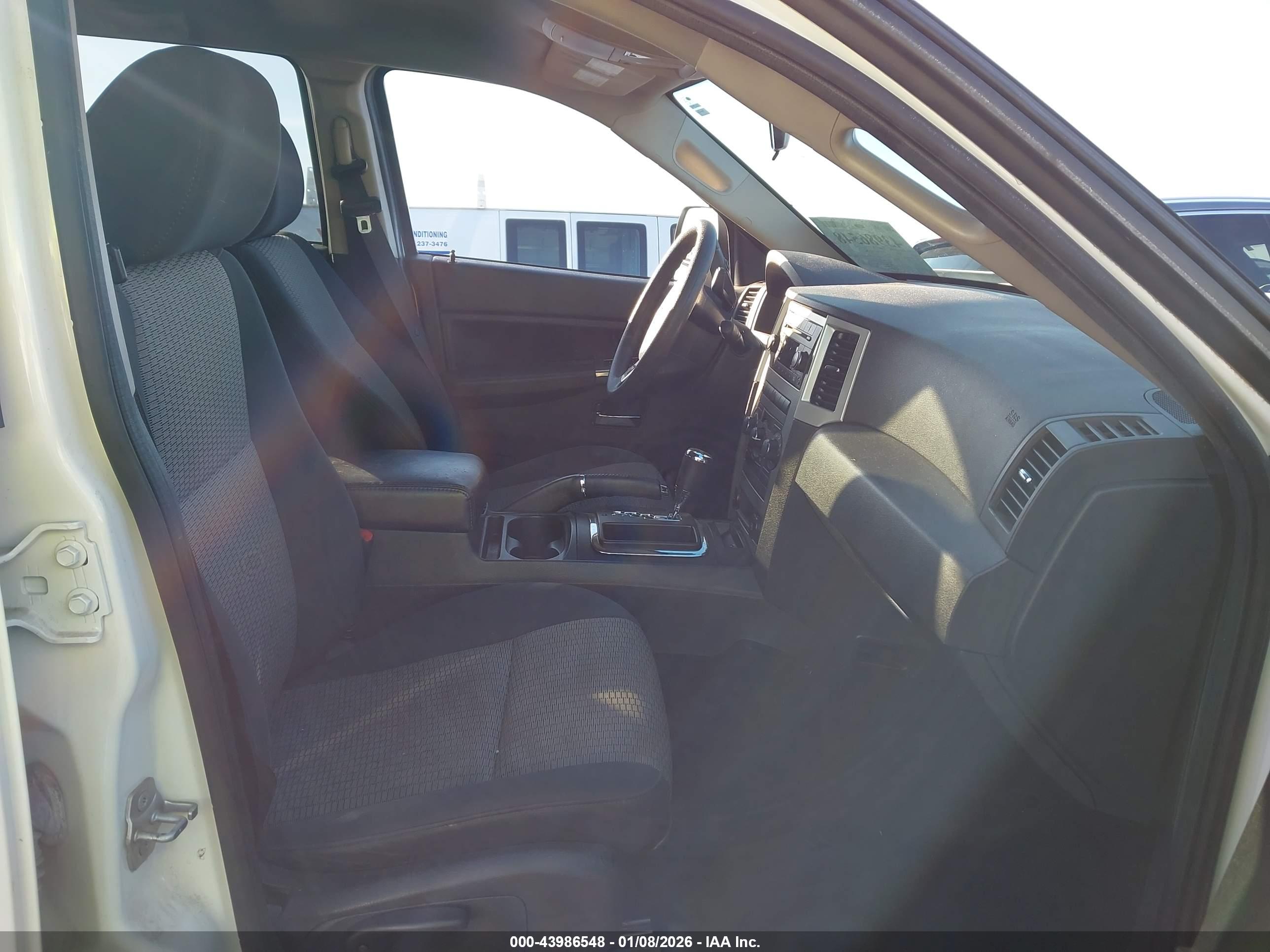 JEEP GRAND image 5
