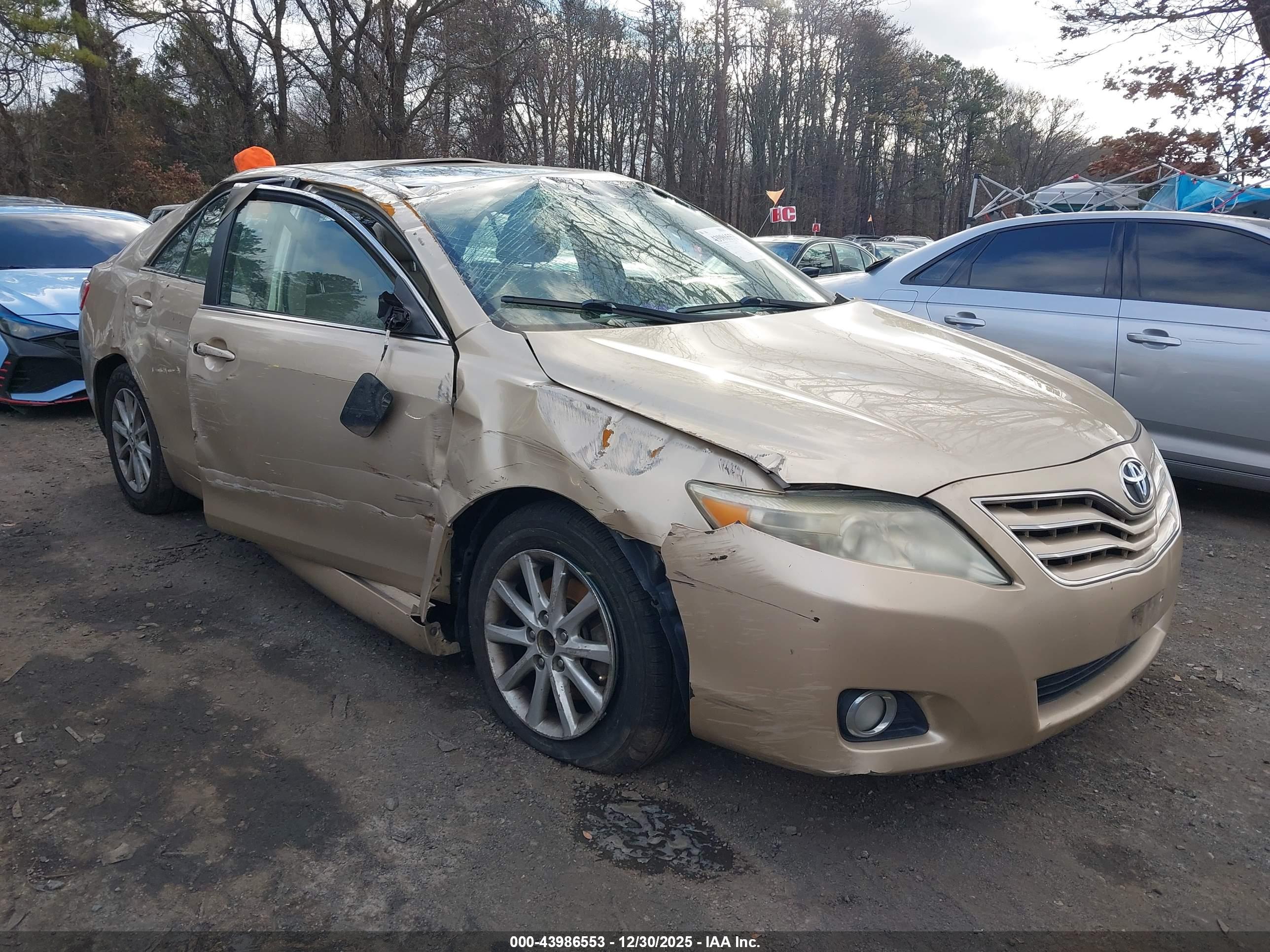 TOYOTA CAMRY image 6