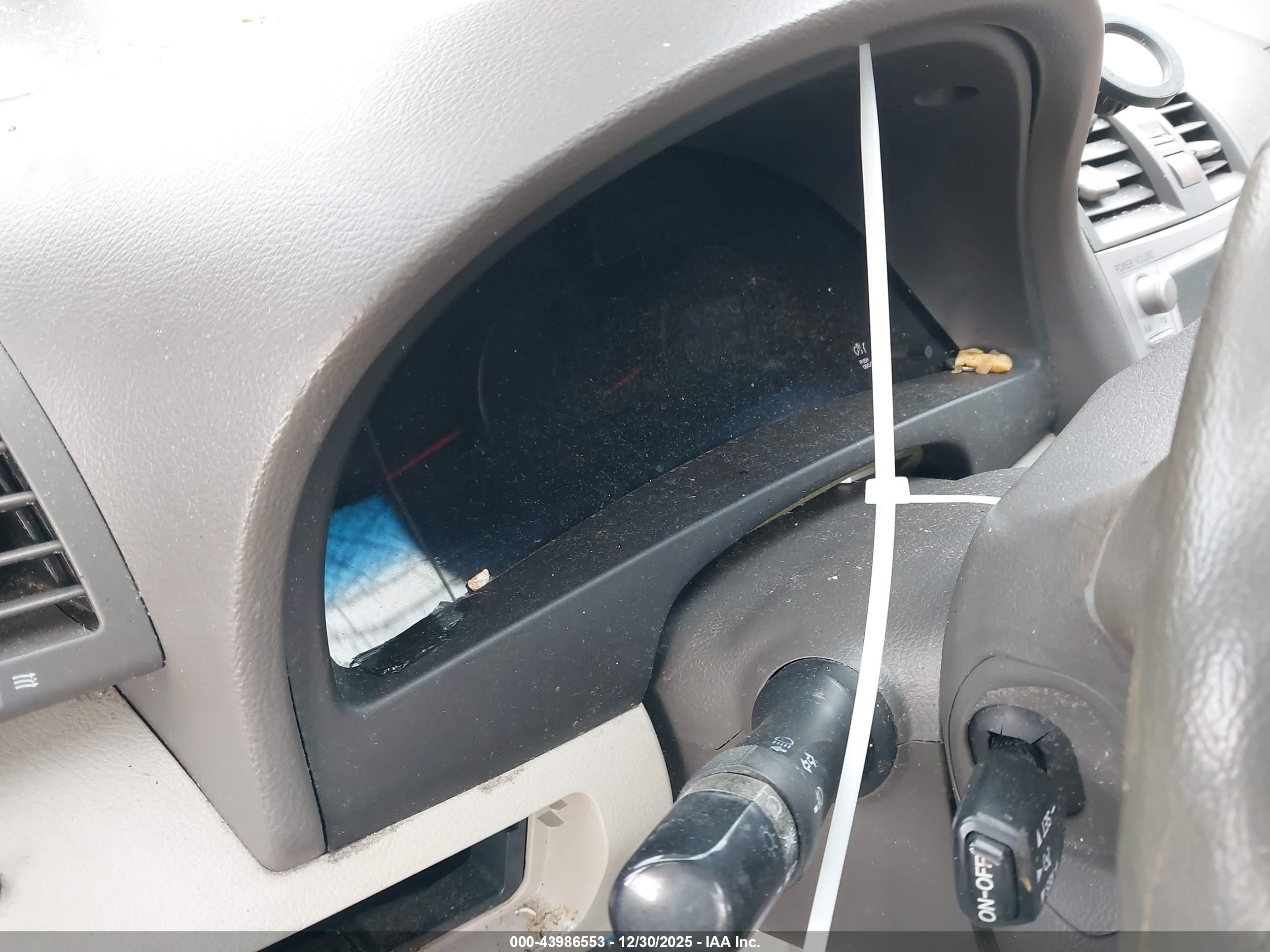 TOYOTA CAMRY image 7