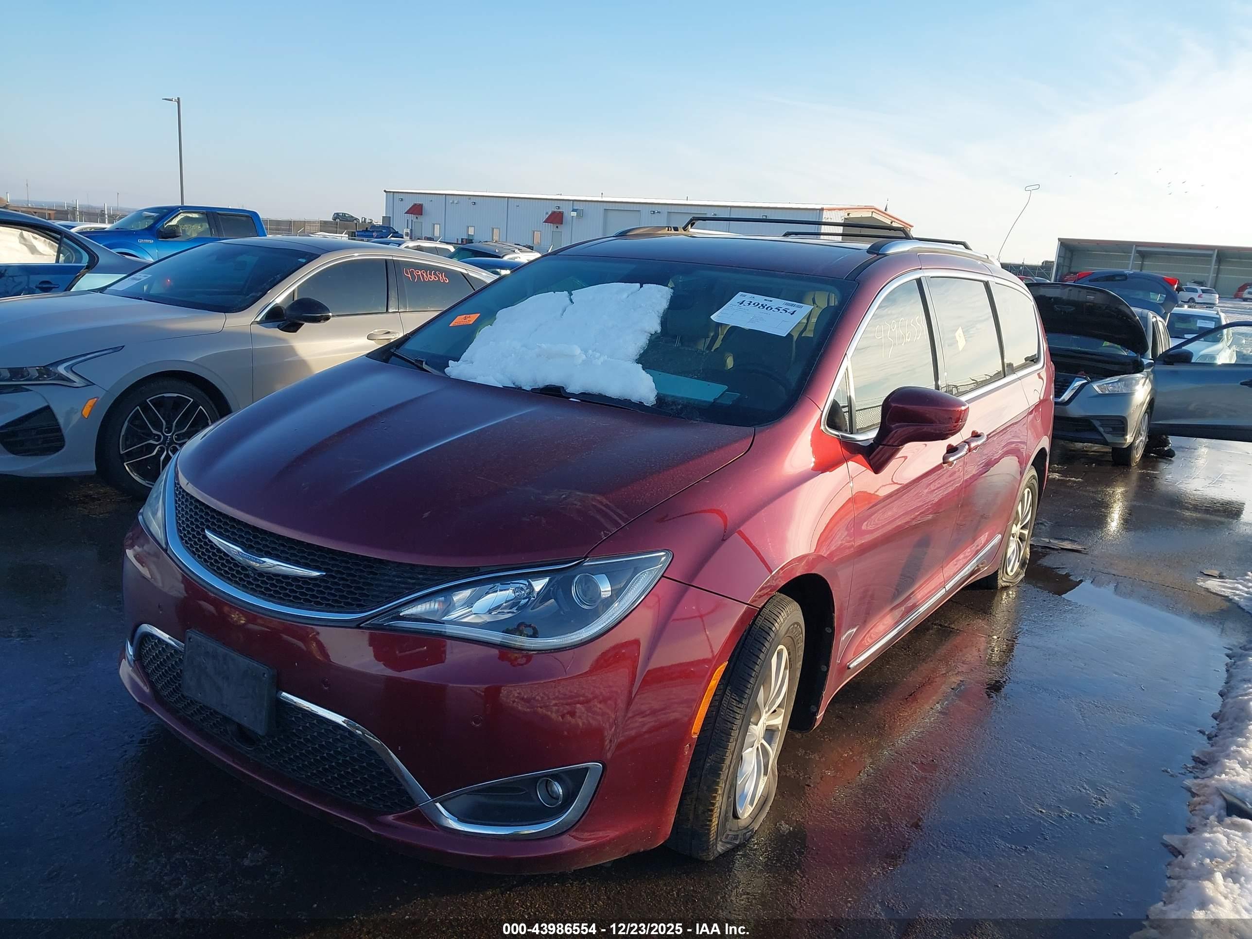 CHRYSLER PACIFICA image 2