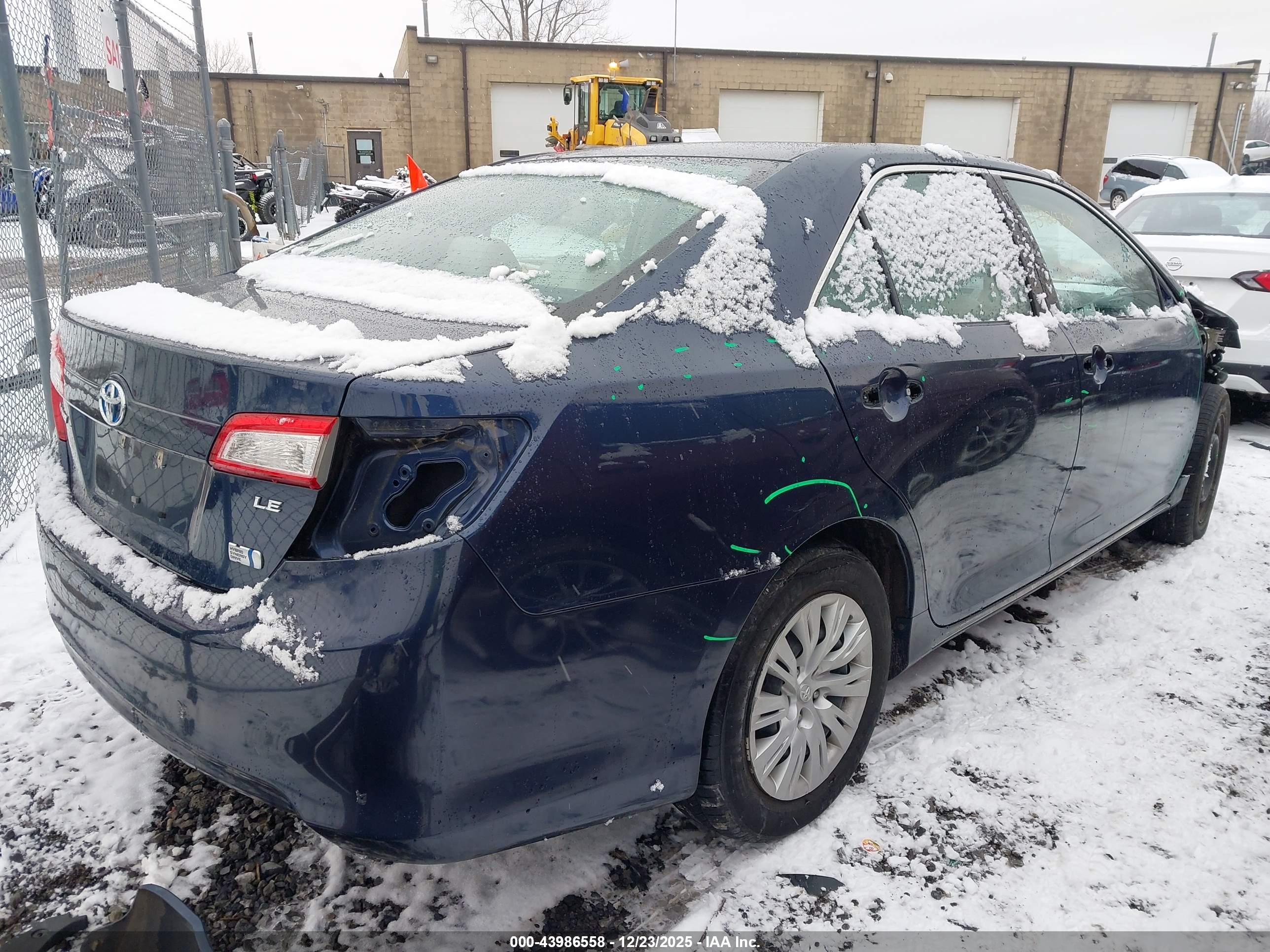 TOYOTA CAMRY image 4