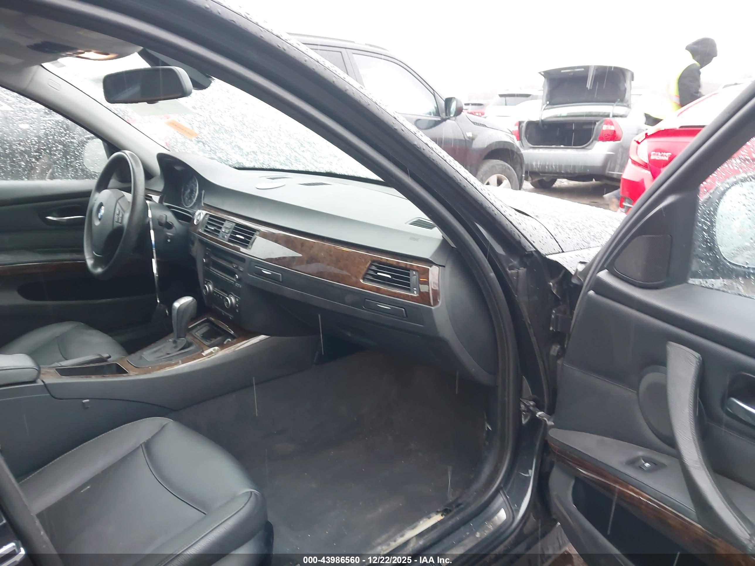 BMW 328I image 5