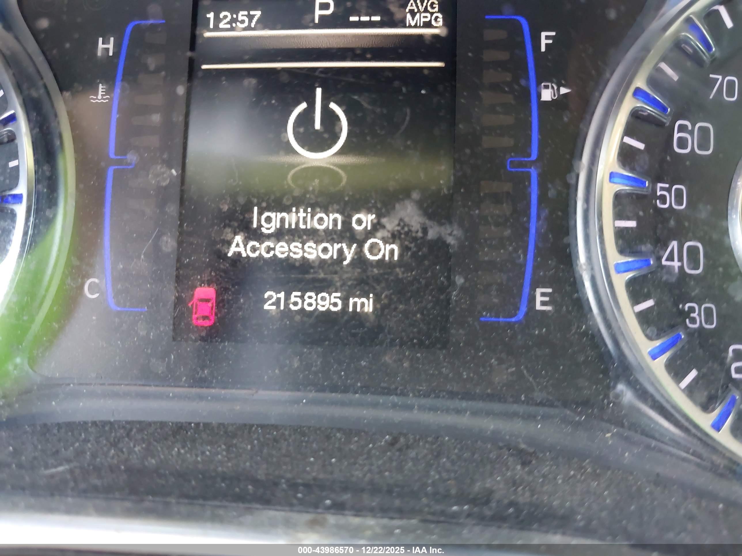 CHRYSLER 200 image 7