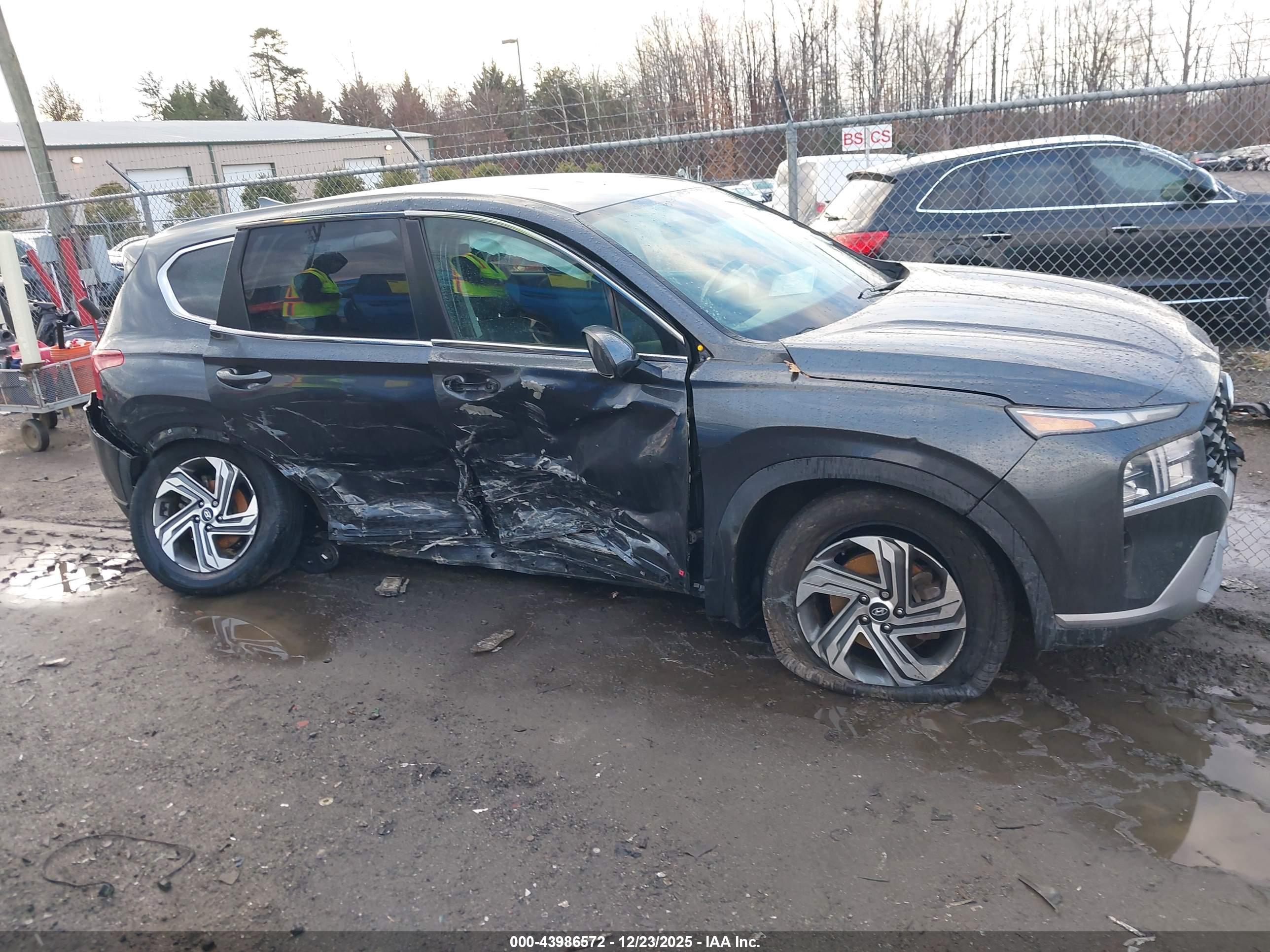 HYUNDAI SANTA image 6