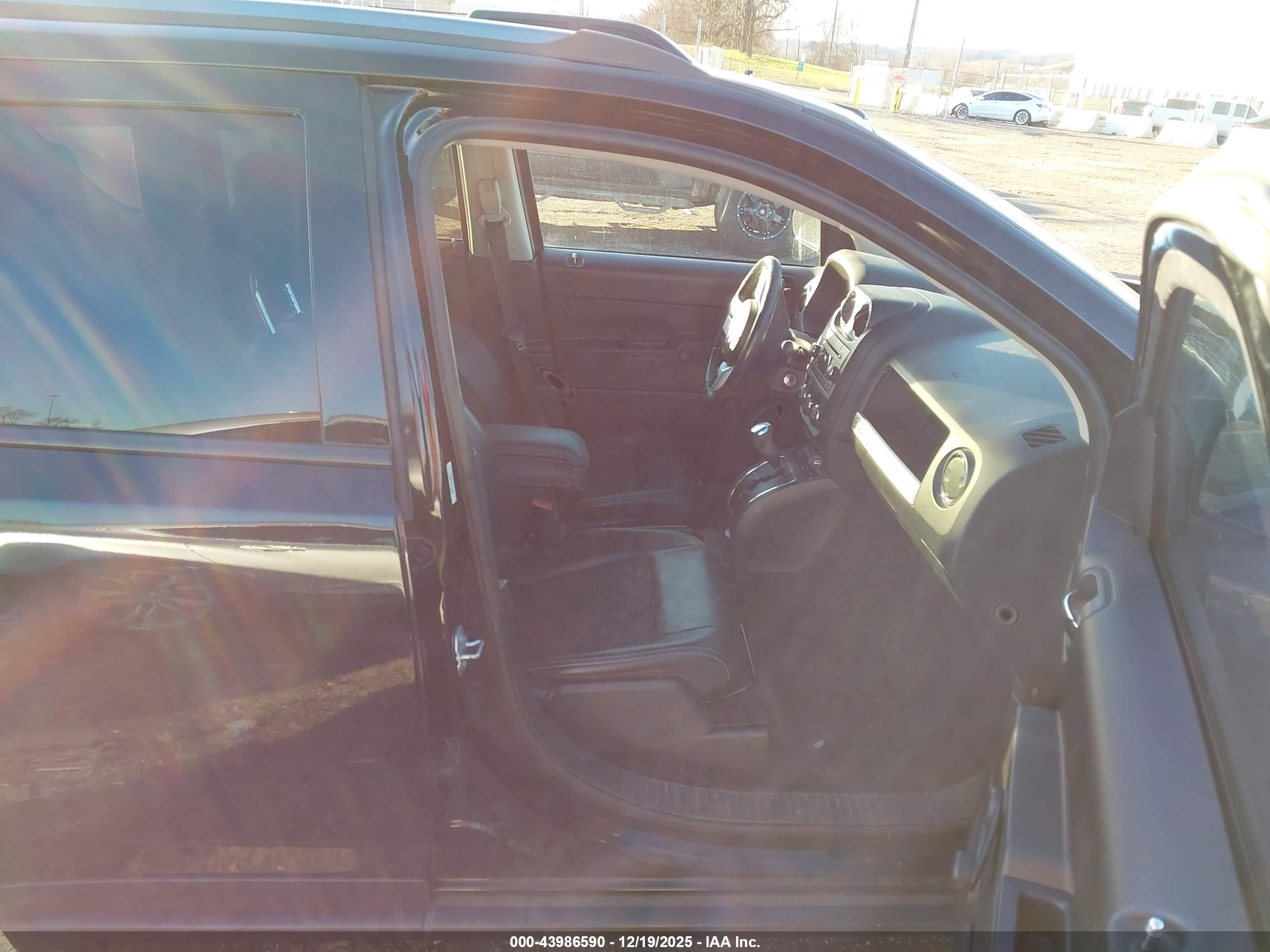 JEEP COMPASS image 5