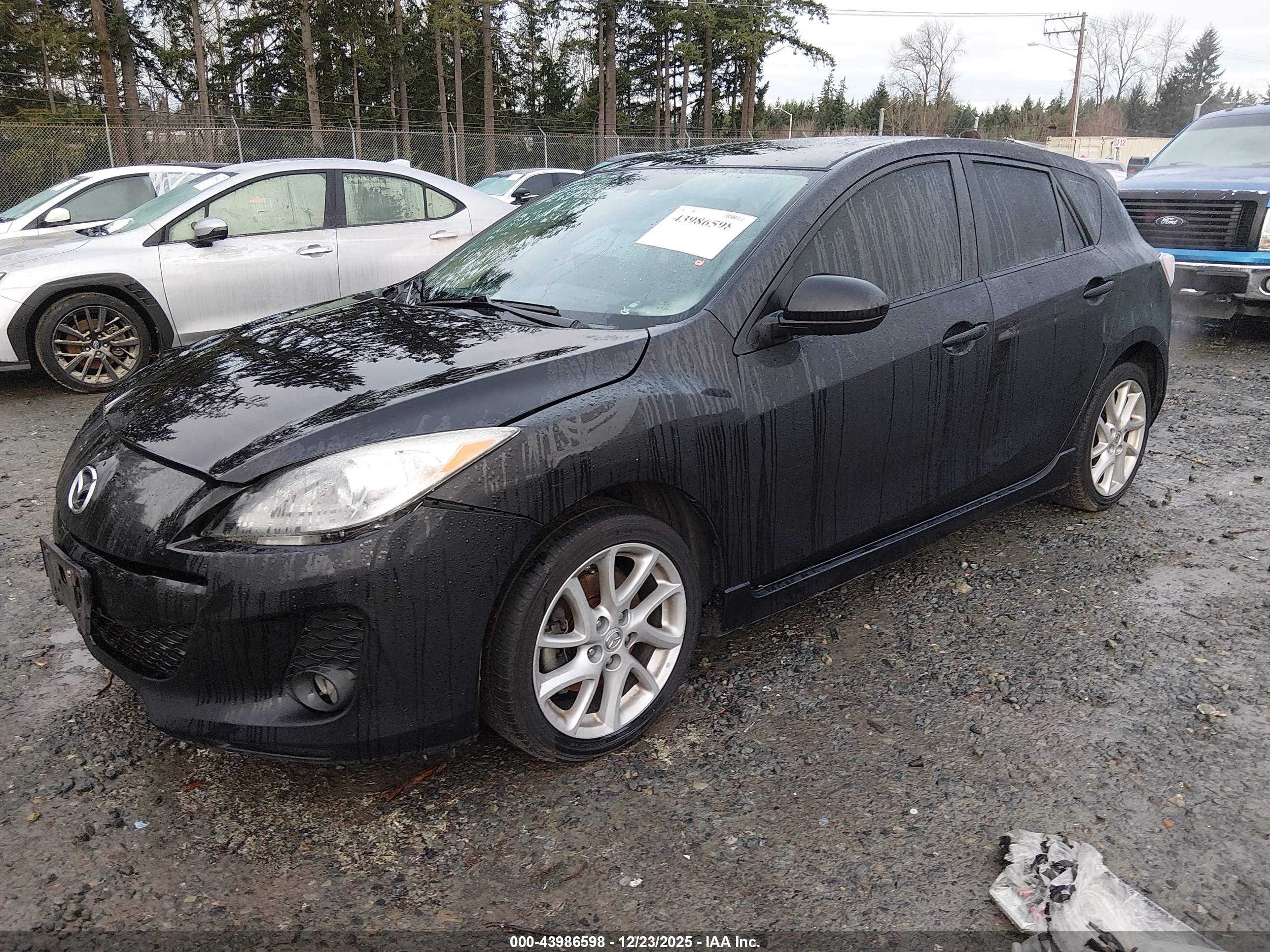 MAZDA MAZDA3 image 2