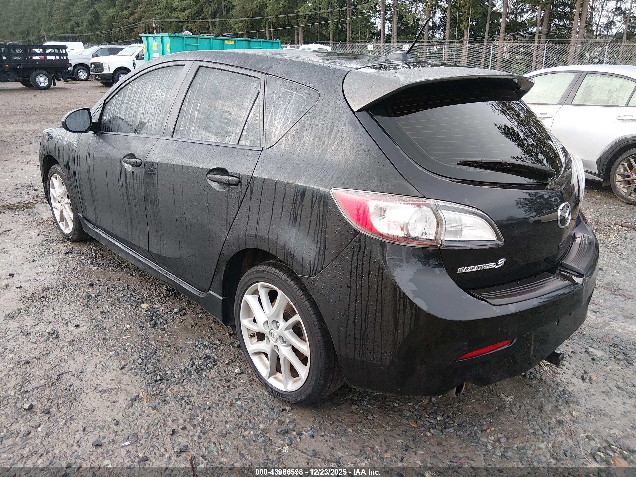 MAZDA MAZDA3 image 3
