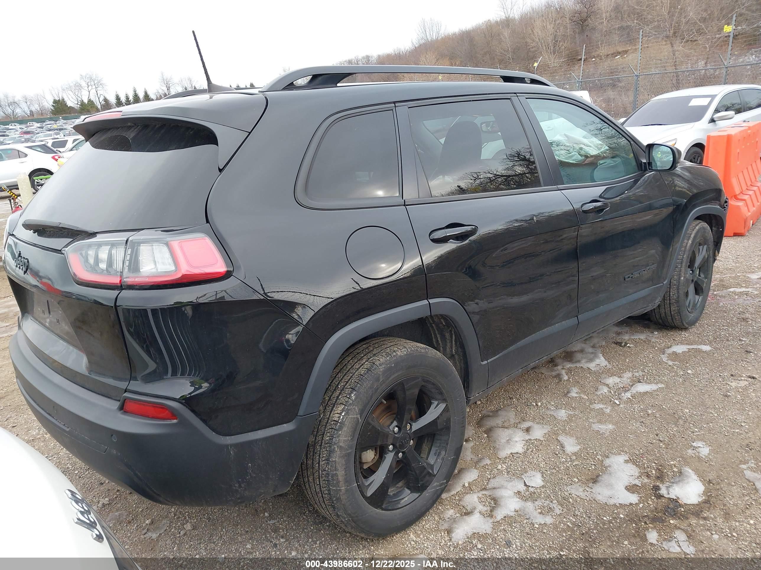 JEEP CHEROKEE image 4
