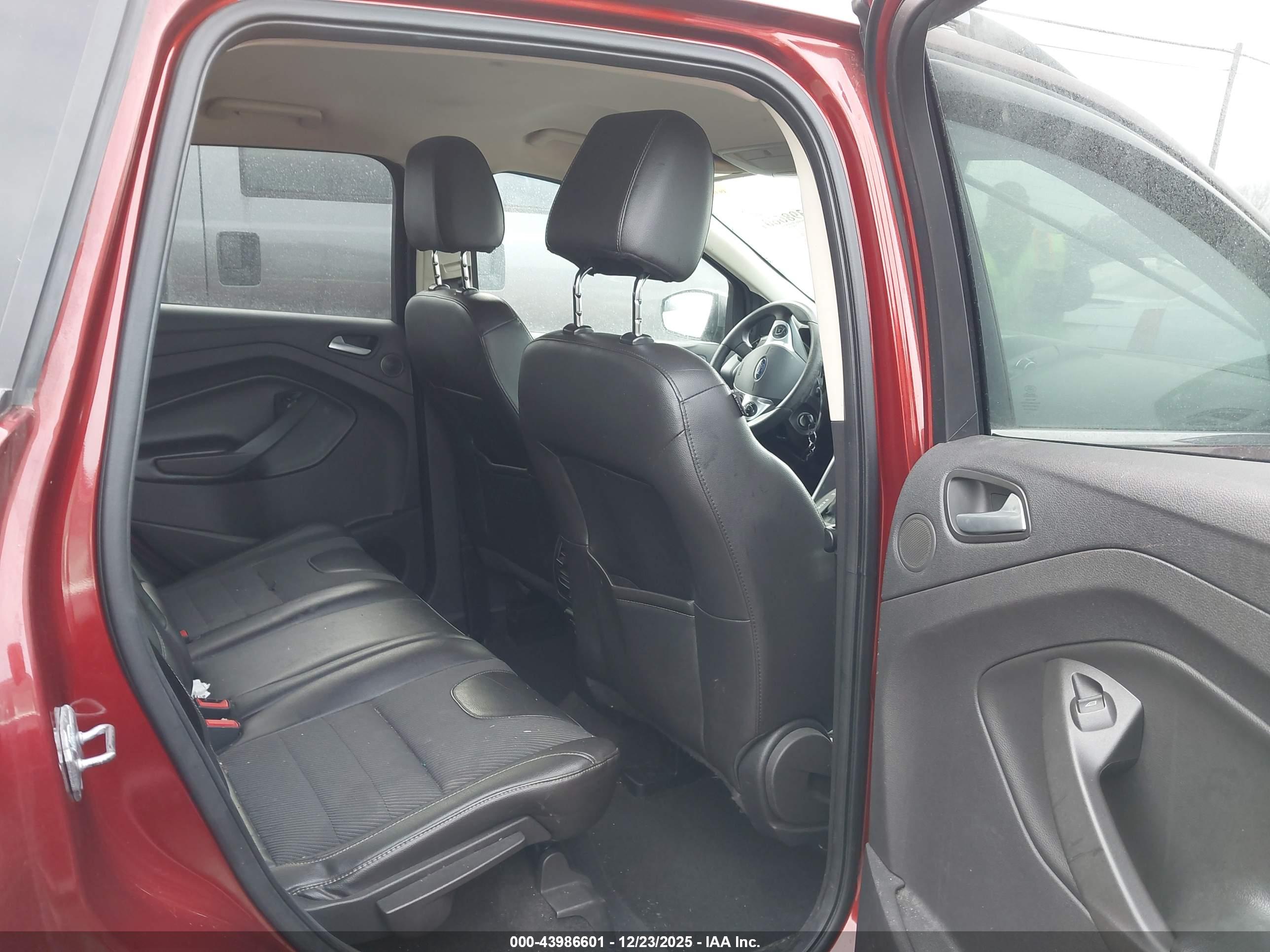 FORD ESCAPE image 8