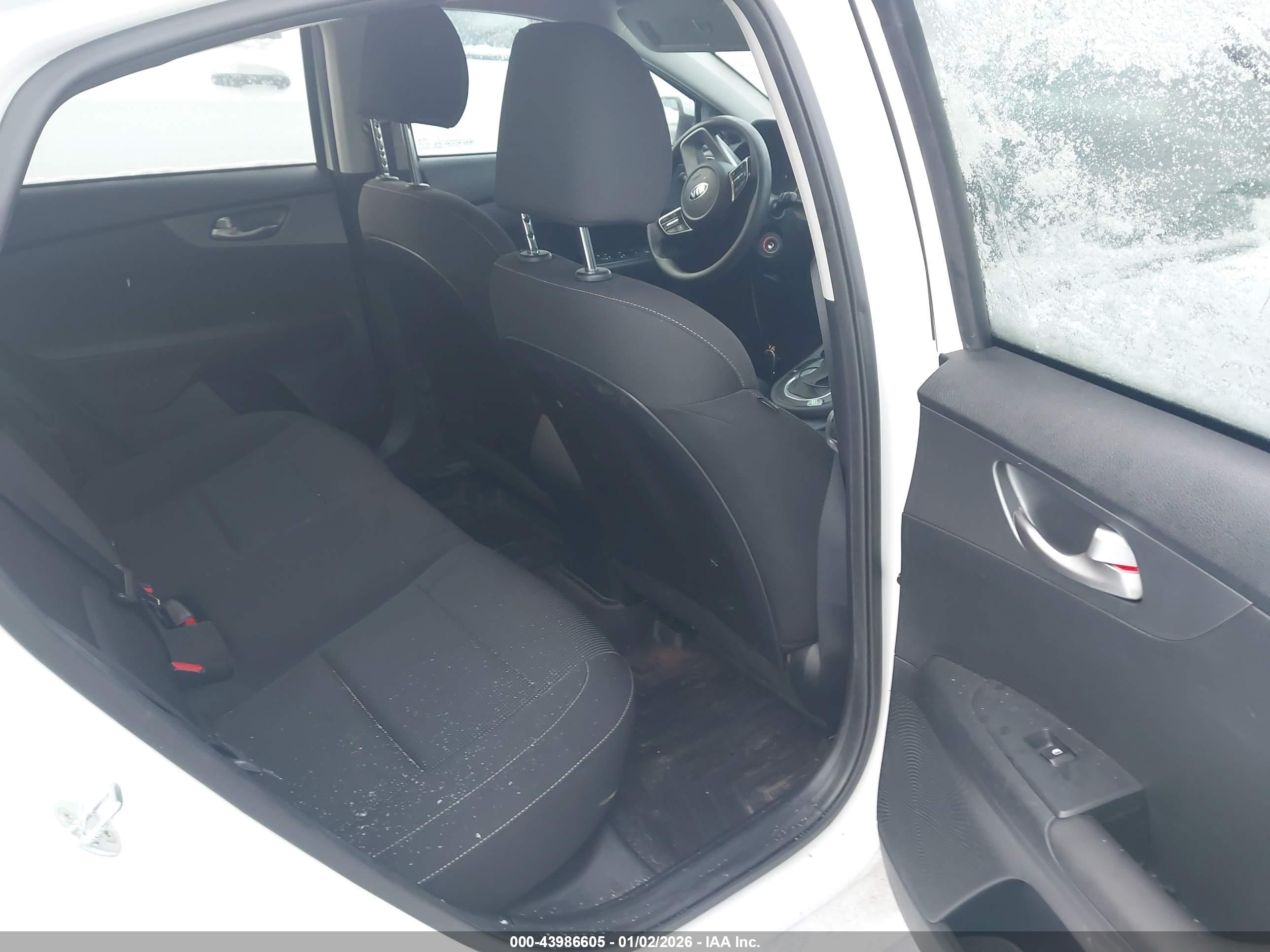 KIA FORTE image 8