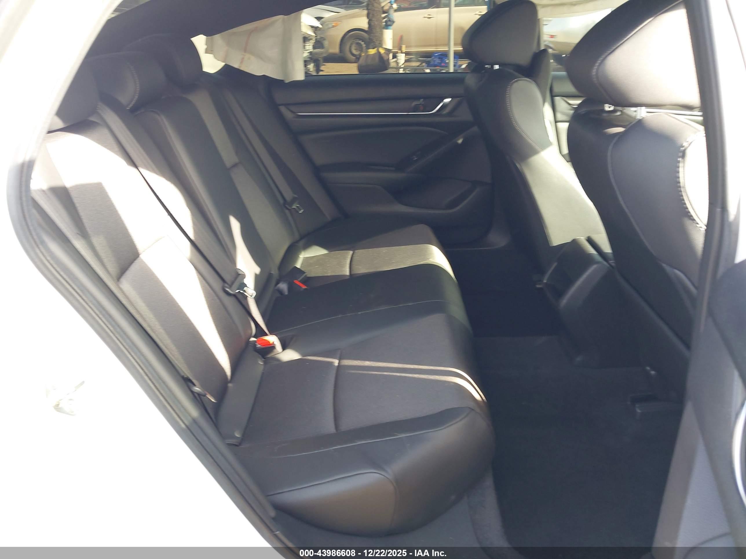 HONDA ACCORD image 8