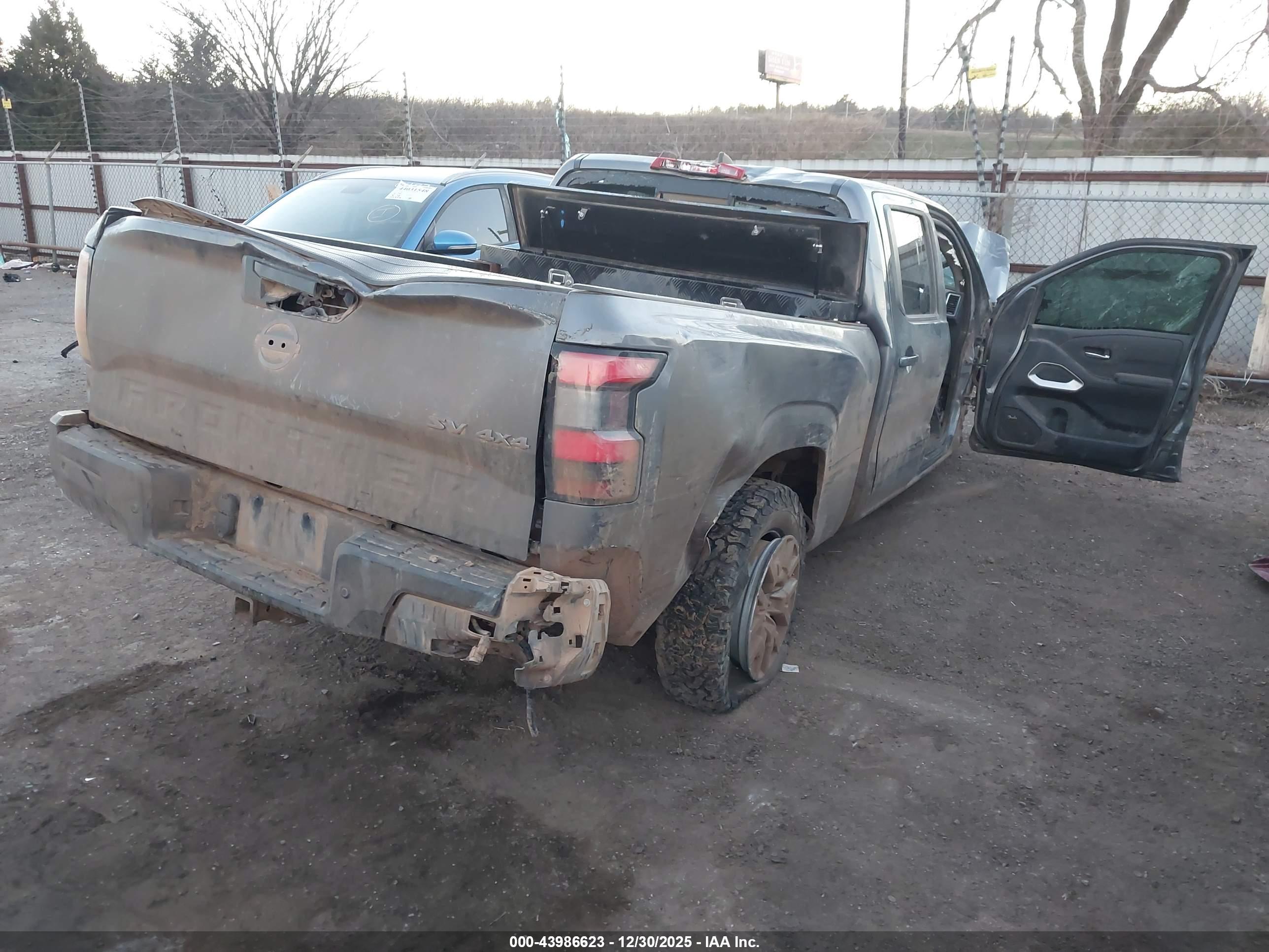 NISSAN FRONTIER image 4