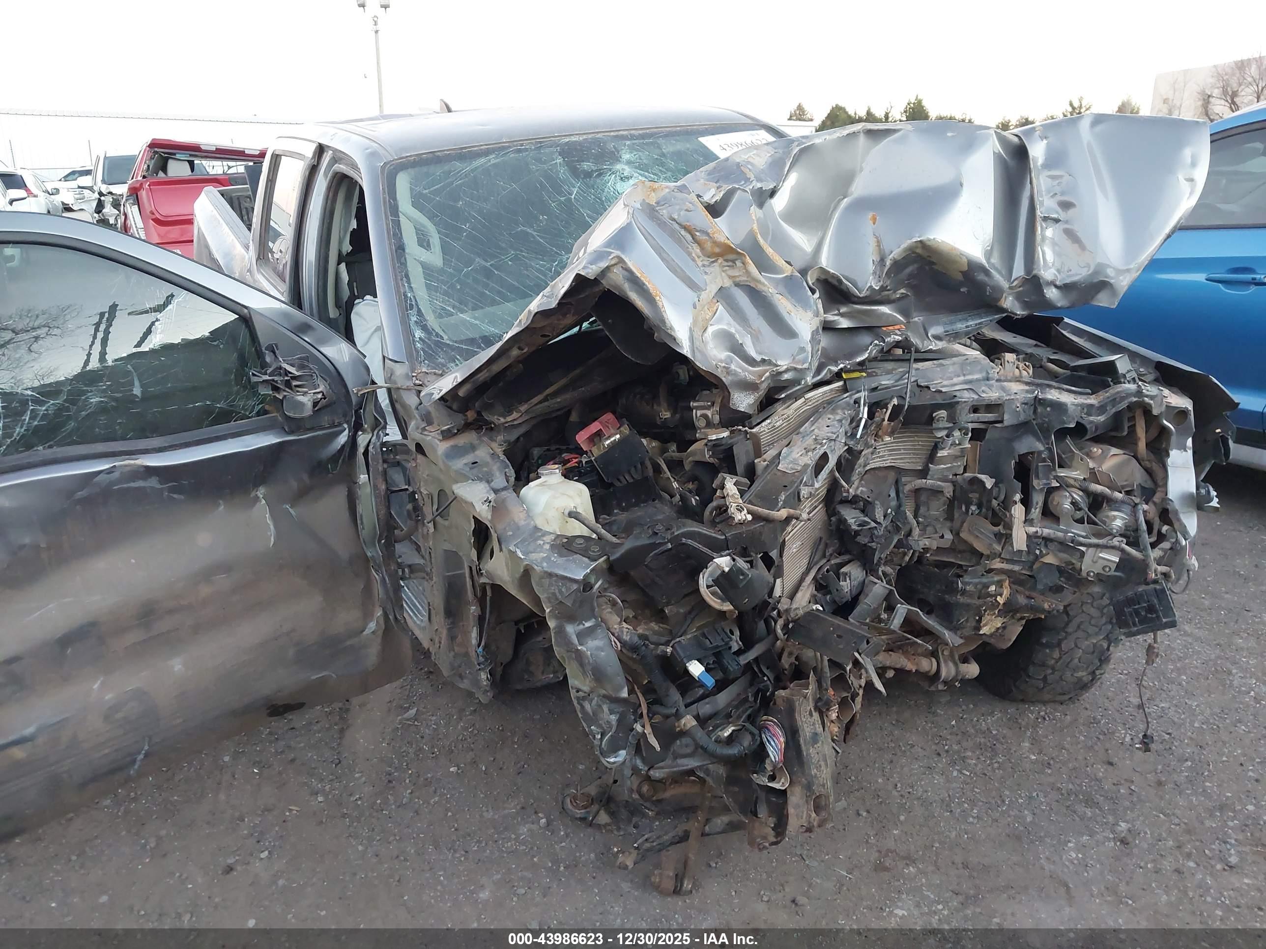 NISSAN FRONTIER image 6