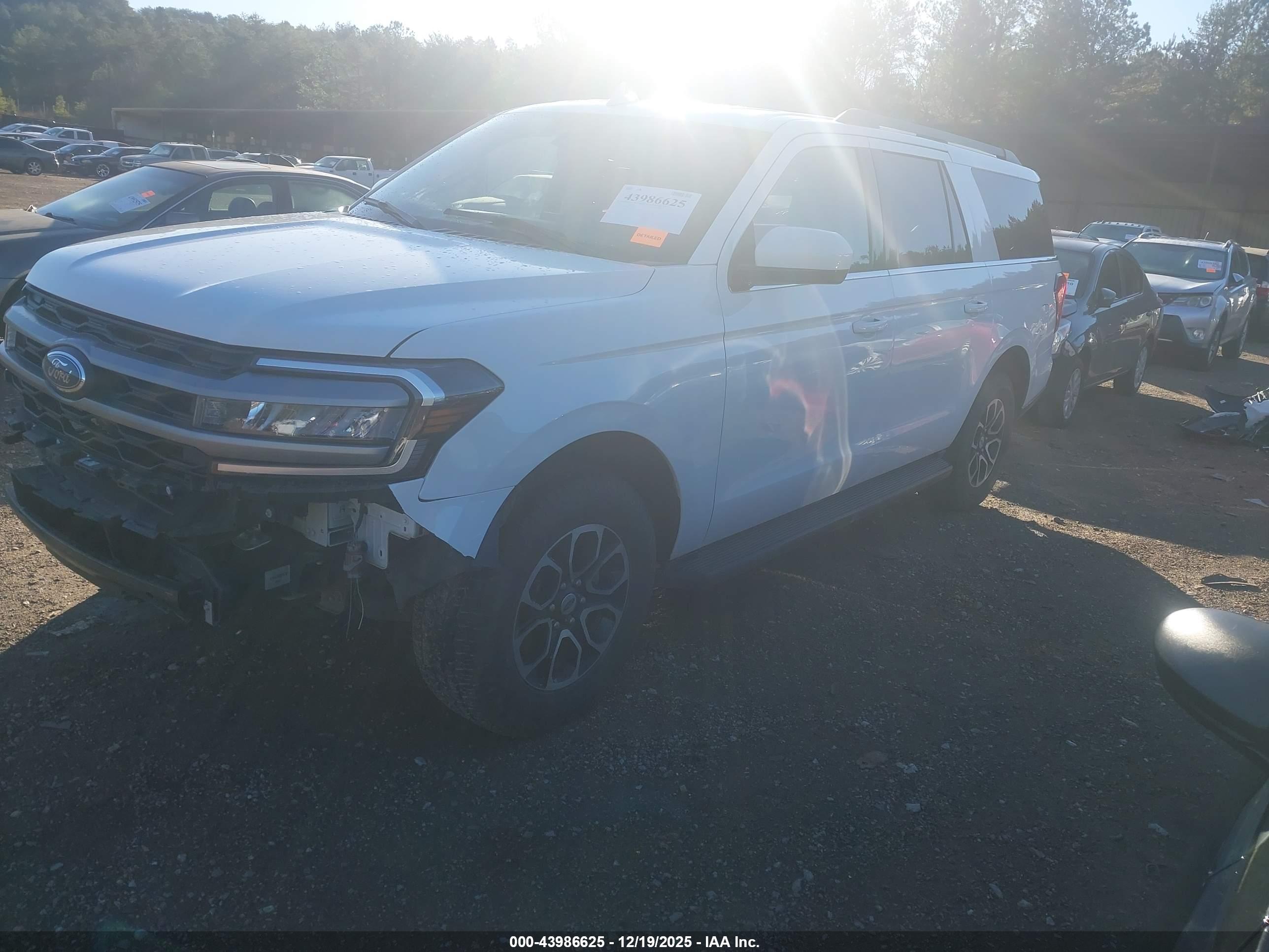 FORD EXPEDITION image 2