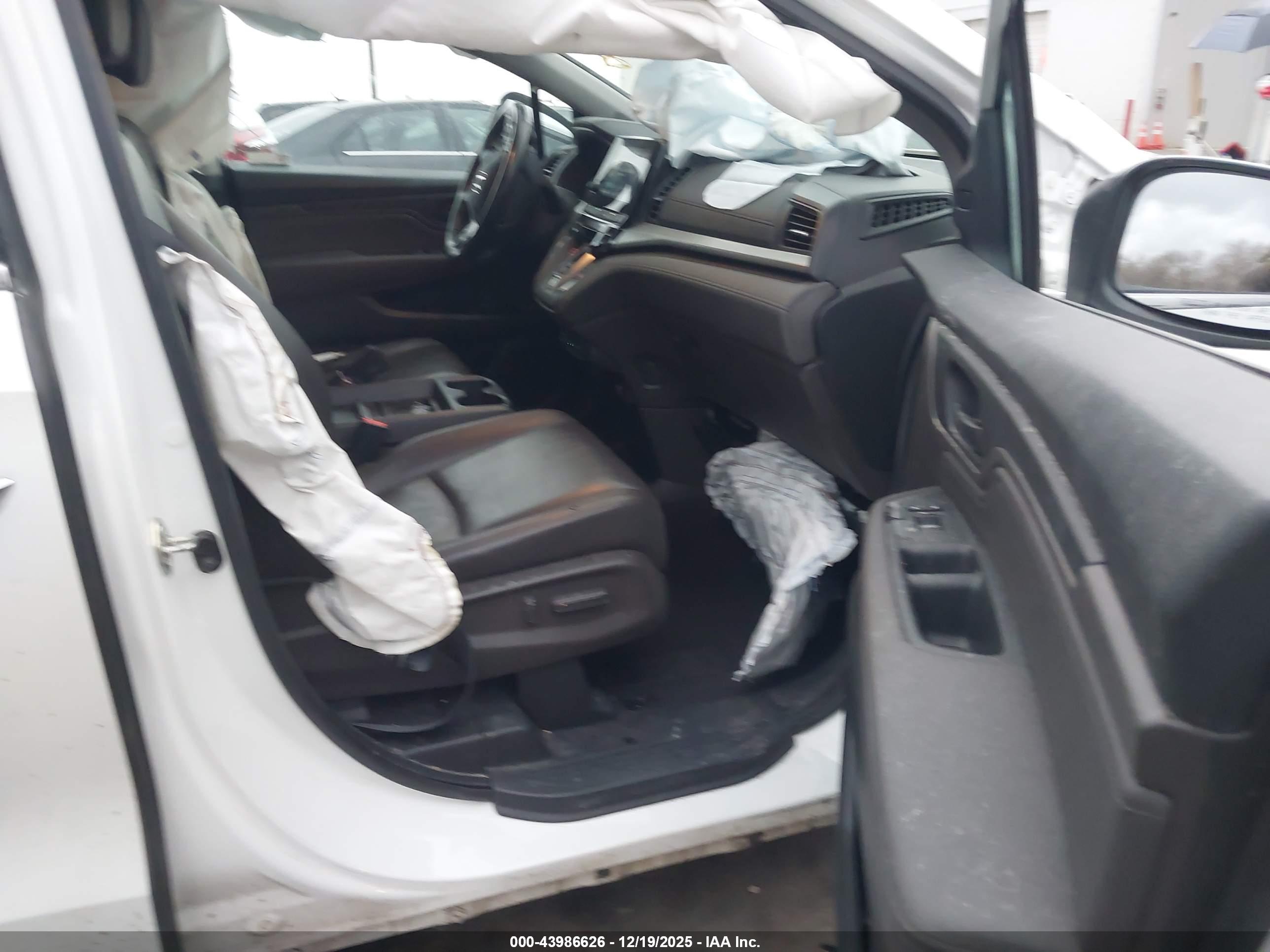 HONDA ODYSSEY image 5