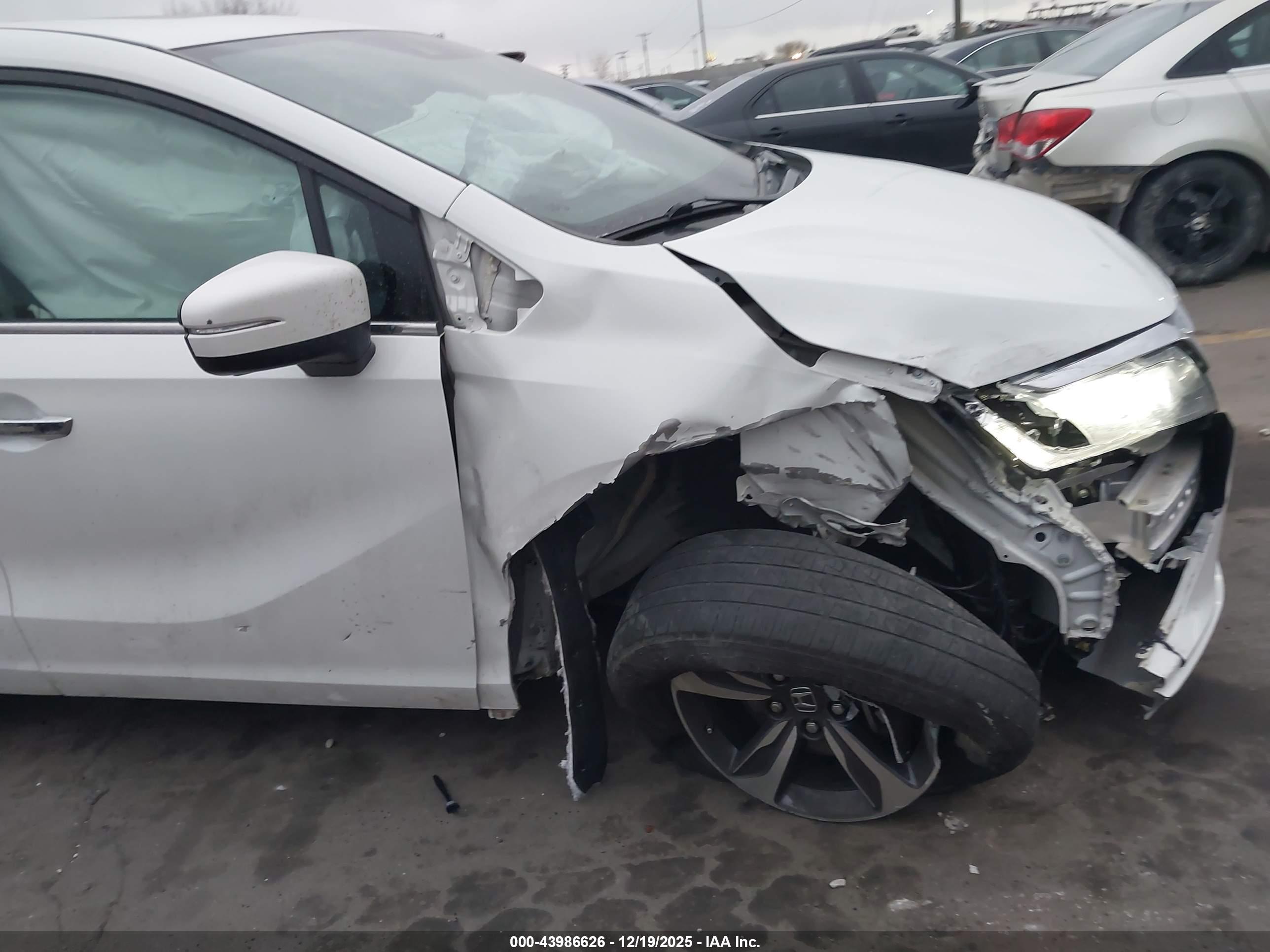 HONDA ODYSSEY image 6