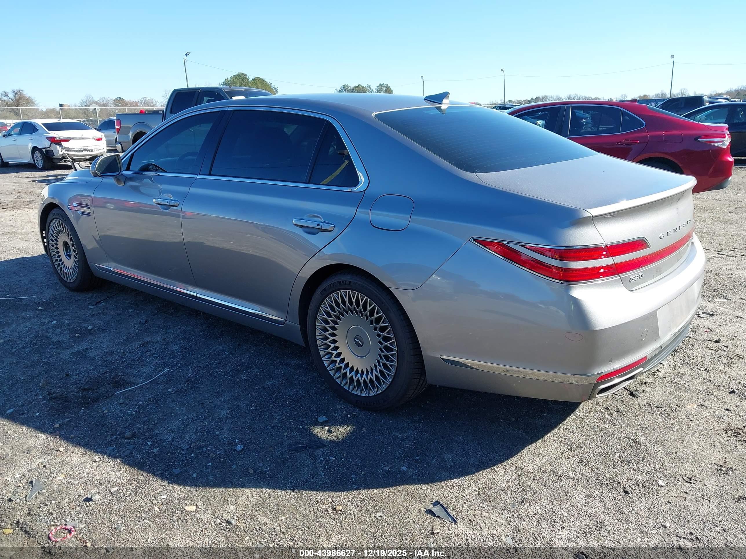GENESIS G90 image 3