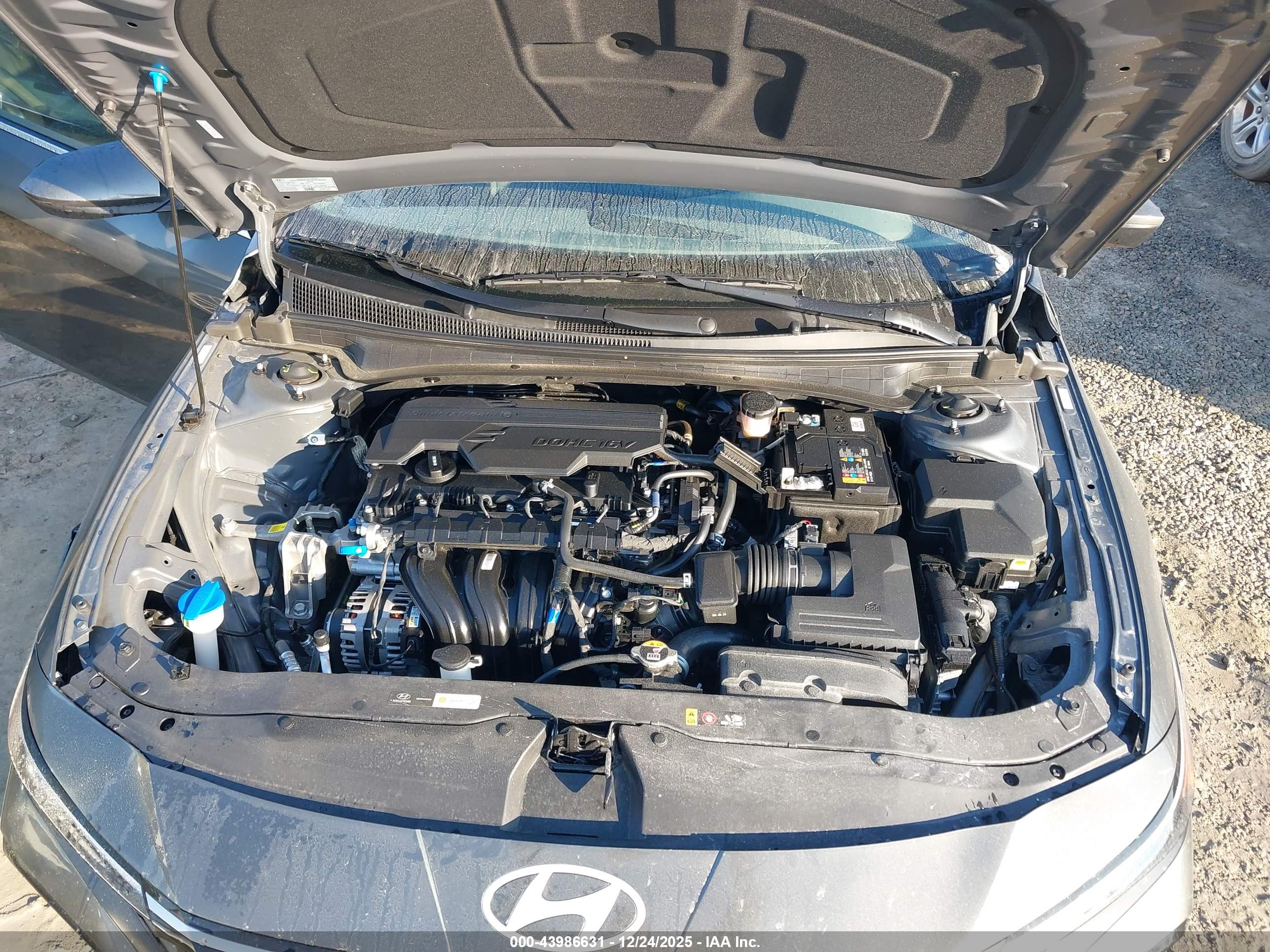 HYUNDAI ELANTRA image 10