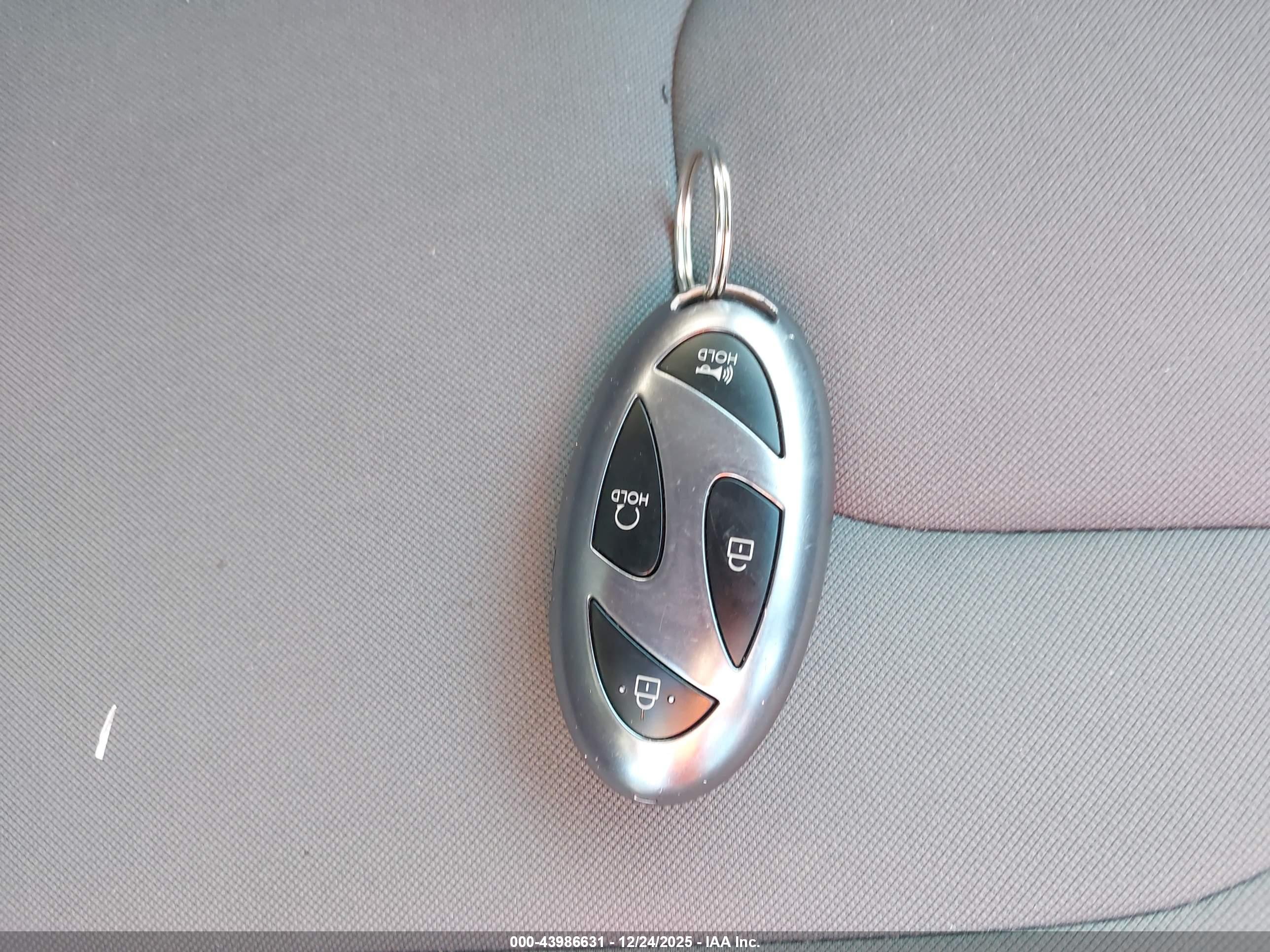 HYUNDAI ELANTRA image 11