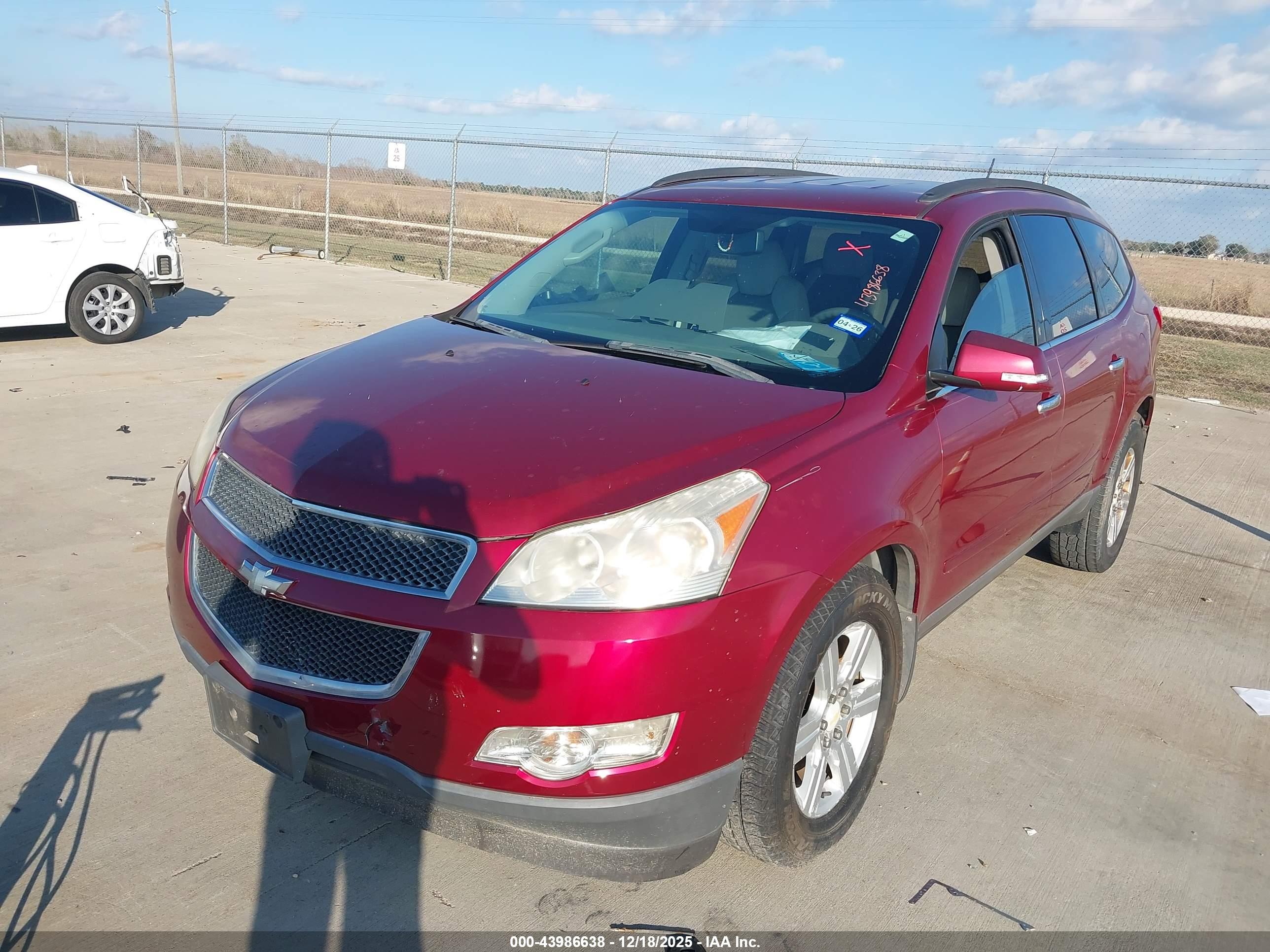 CHEVROLET TRAVERSE image 6