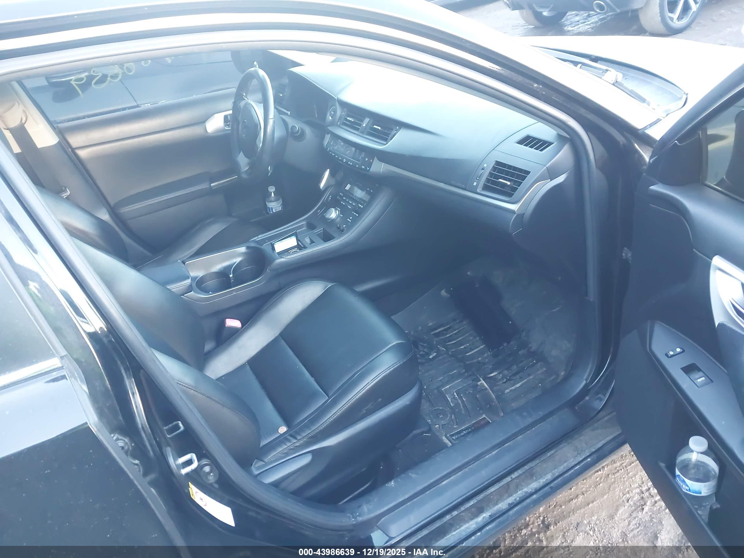 LEXUS CT image 5
