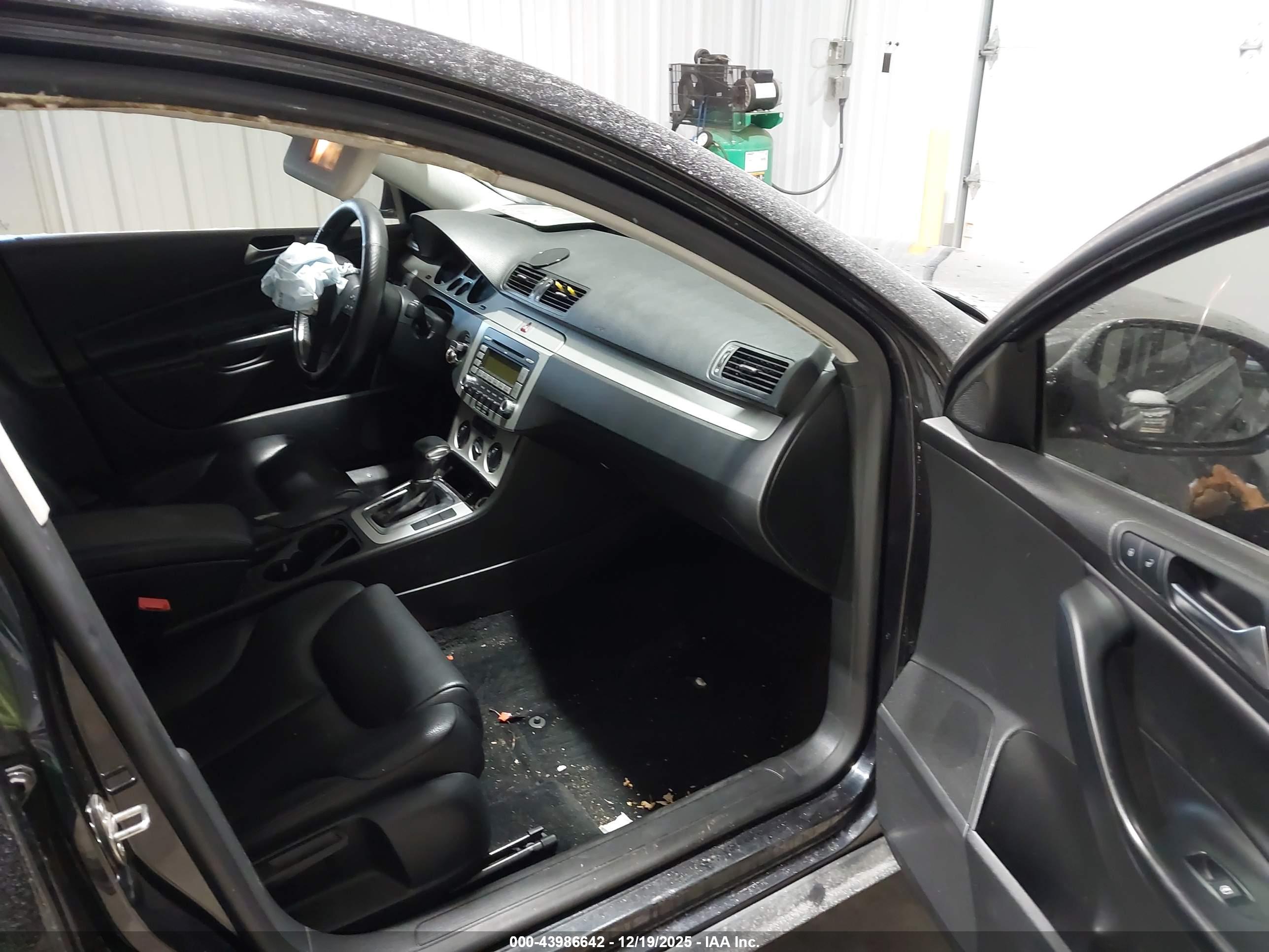 VOLKSWAGEN PASSAT image 5