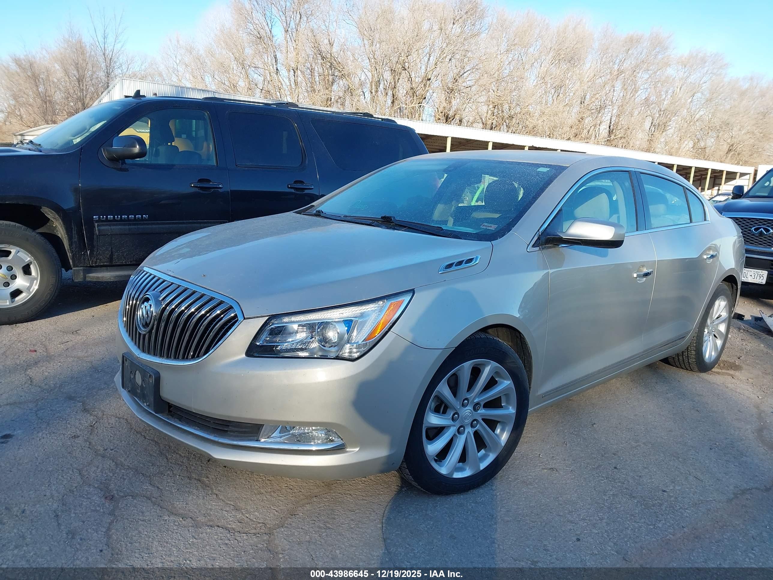 BUICK LACROSSE image 2