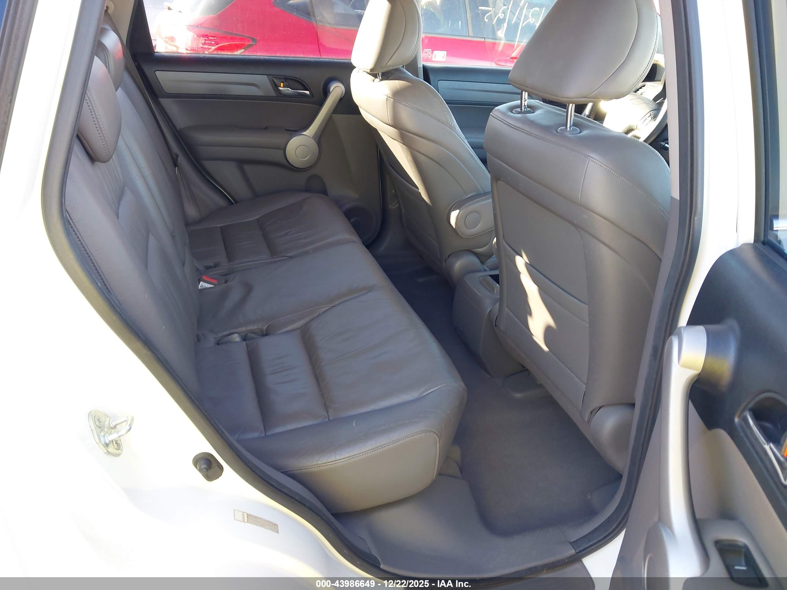 HONDA CR-V image 8