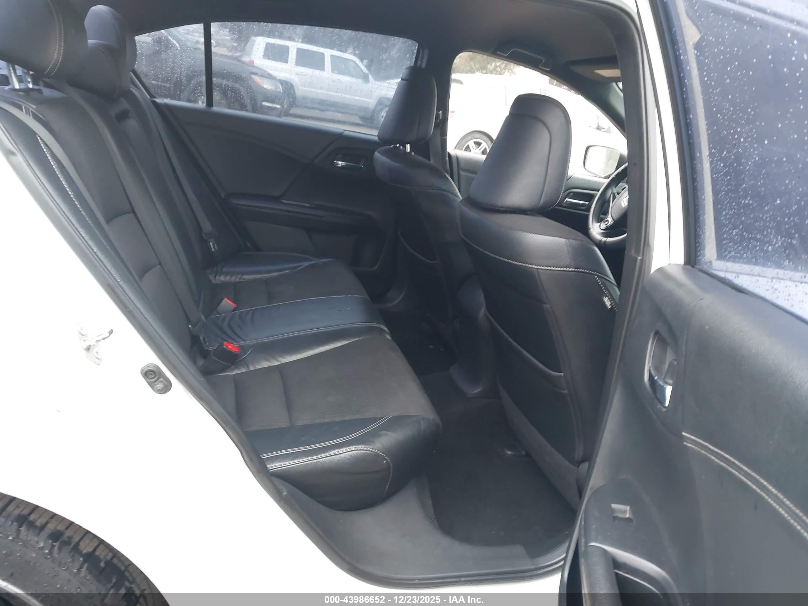 HONDA ACCORD image 8