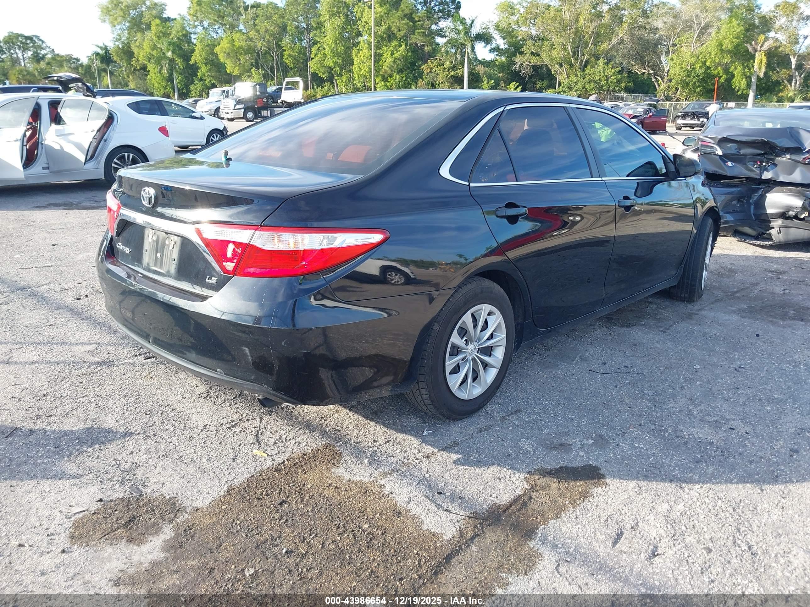 TOYOTA CAMRY image 4