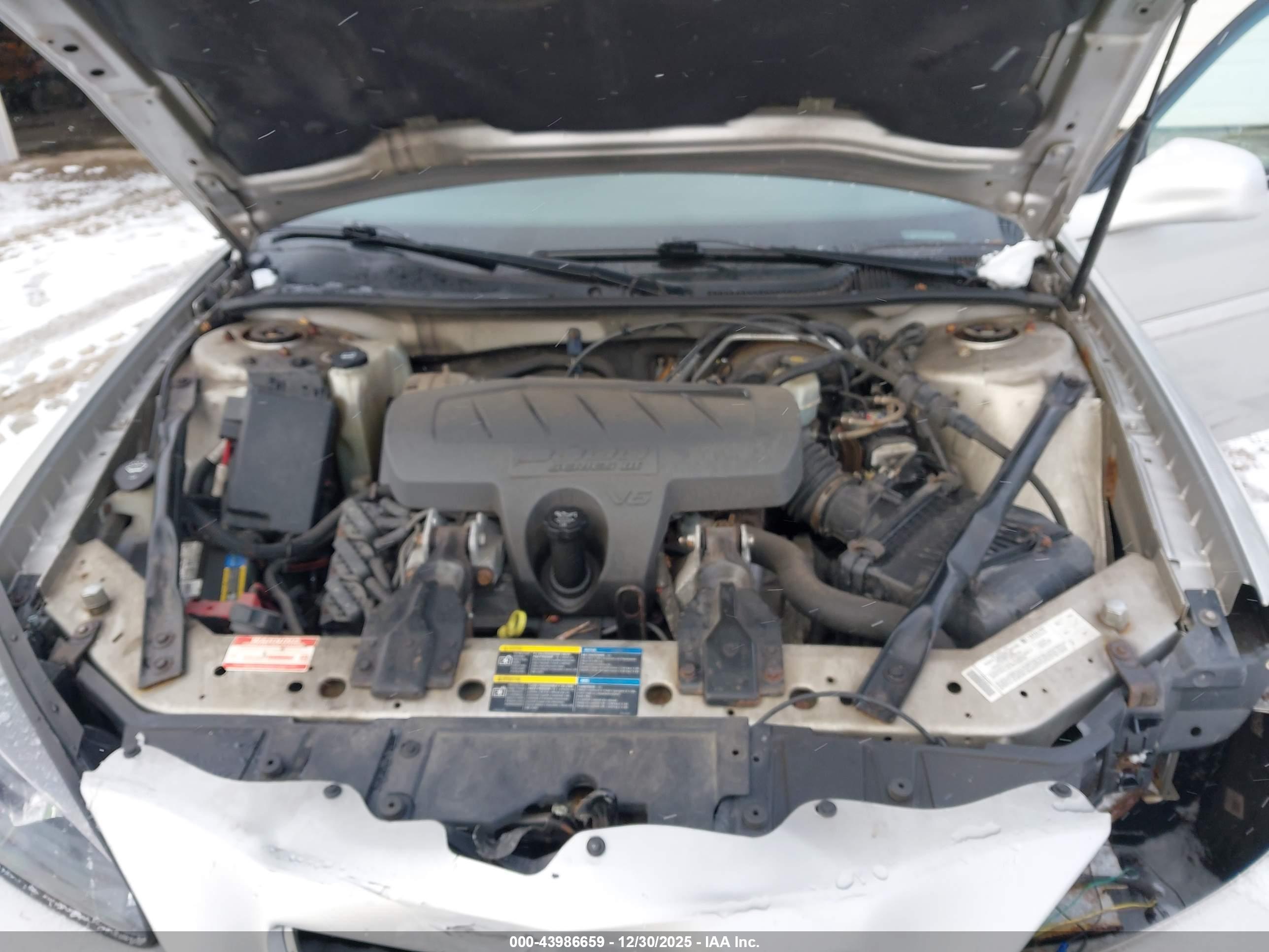 PONTIAC GRAND image 10