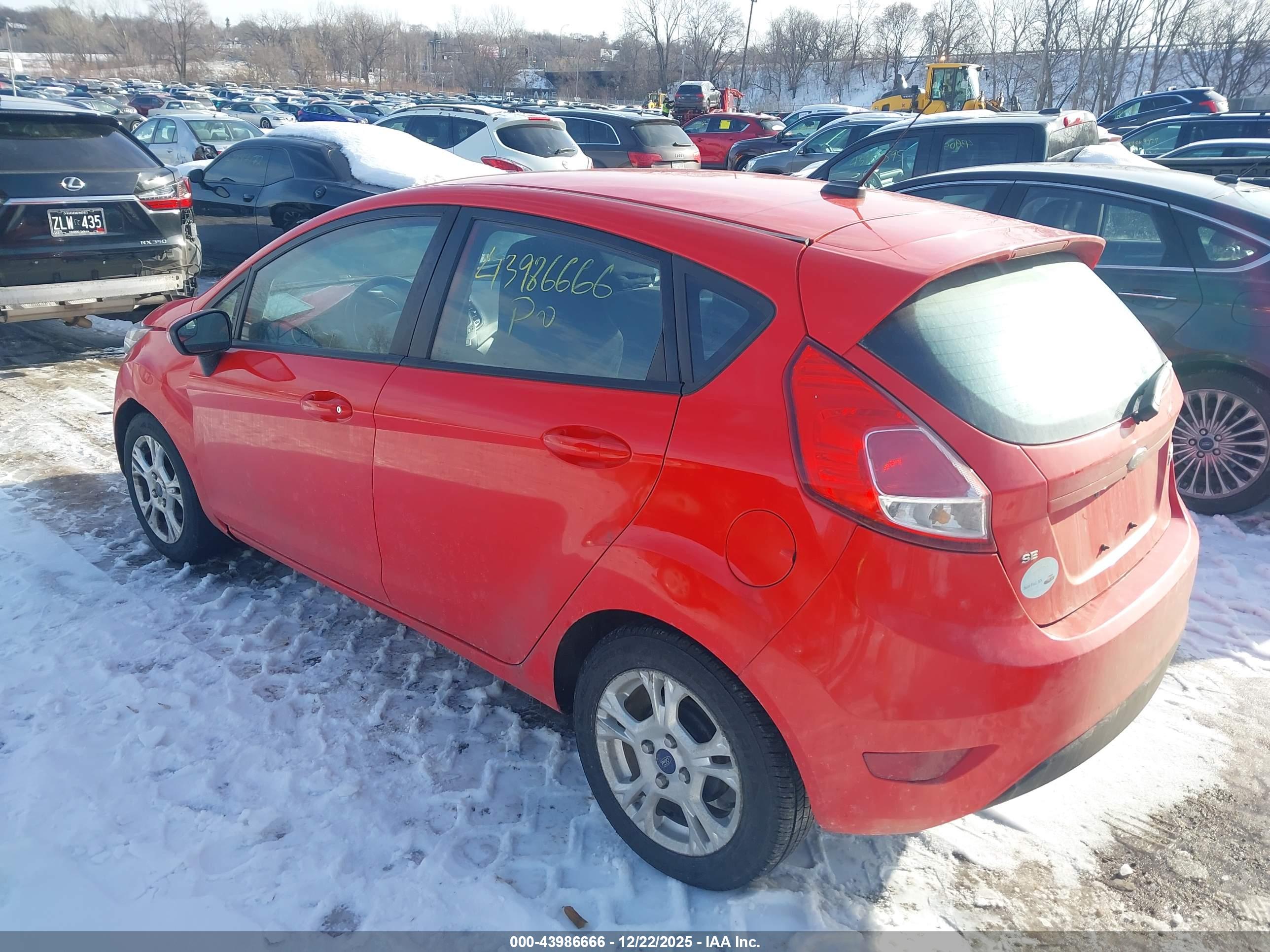 FORD FIESTA image 3
