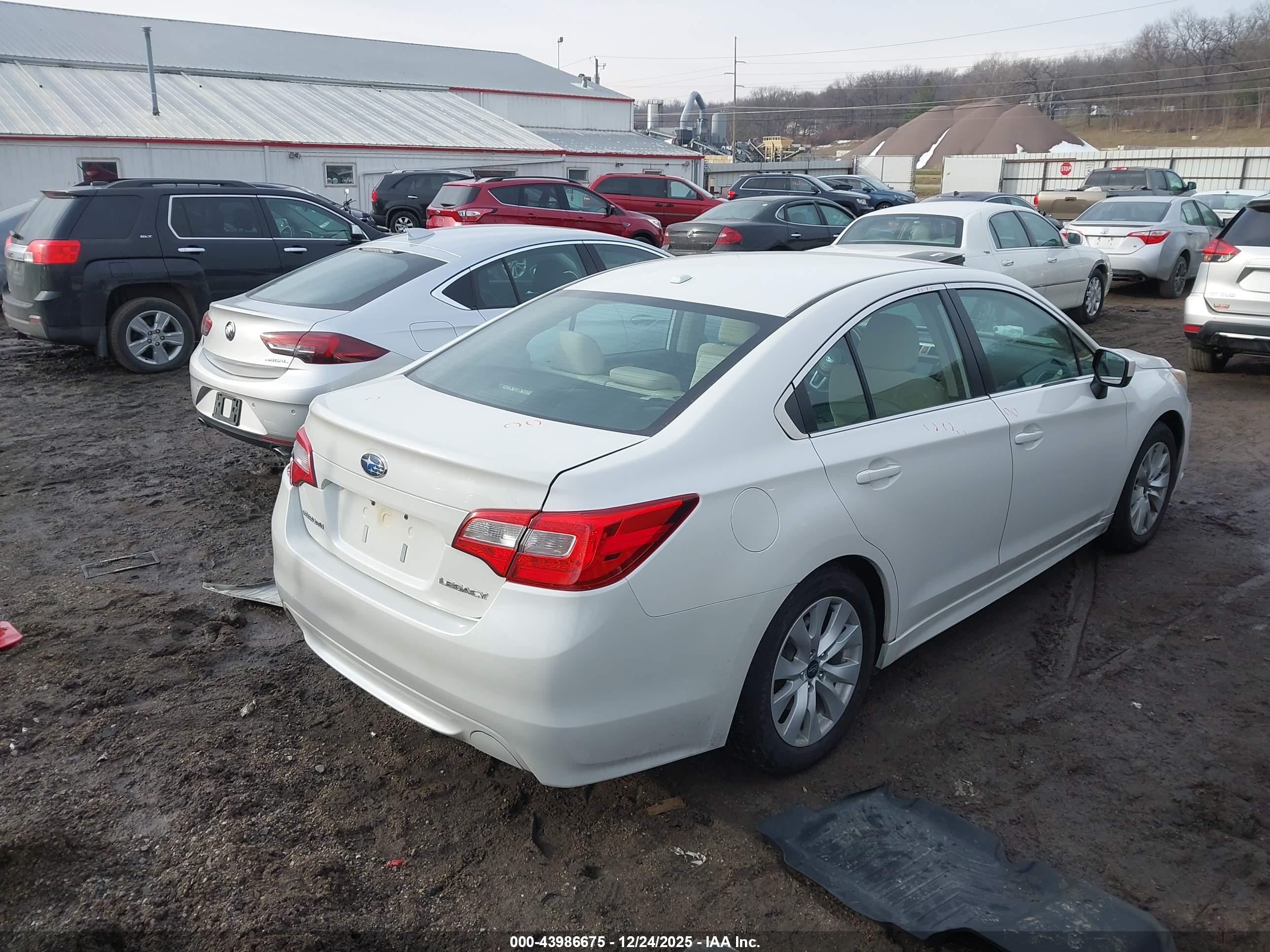 SUBARU LEGACY image 4