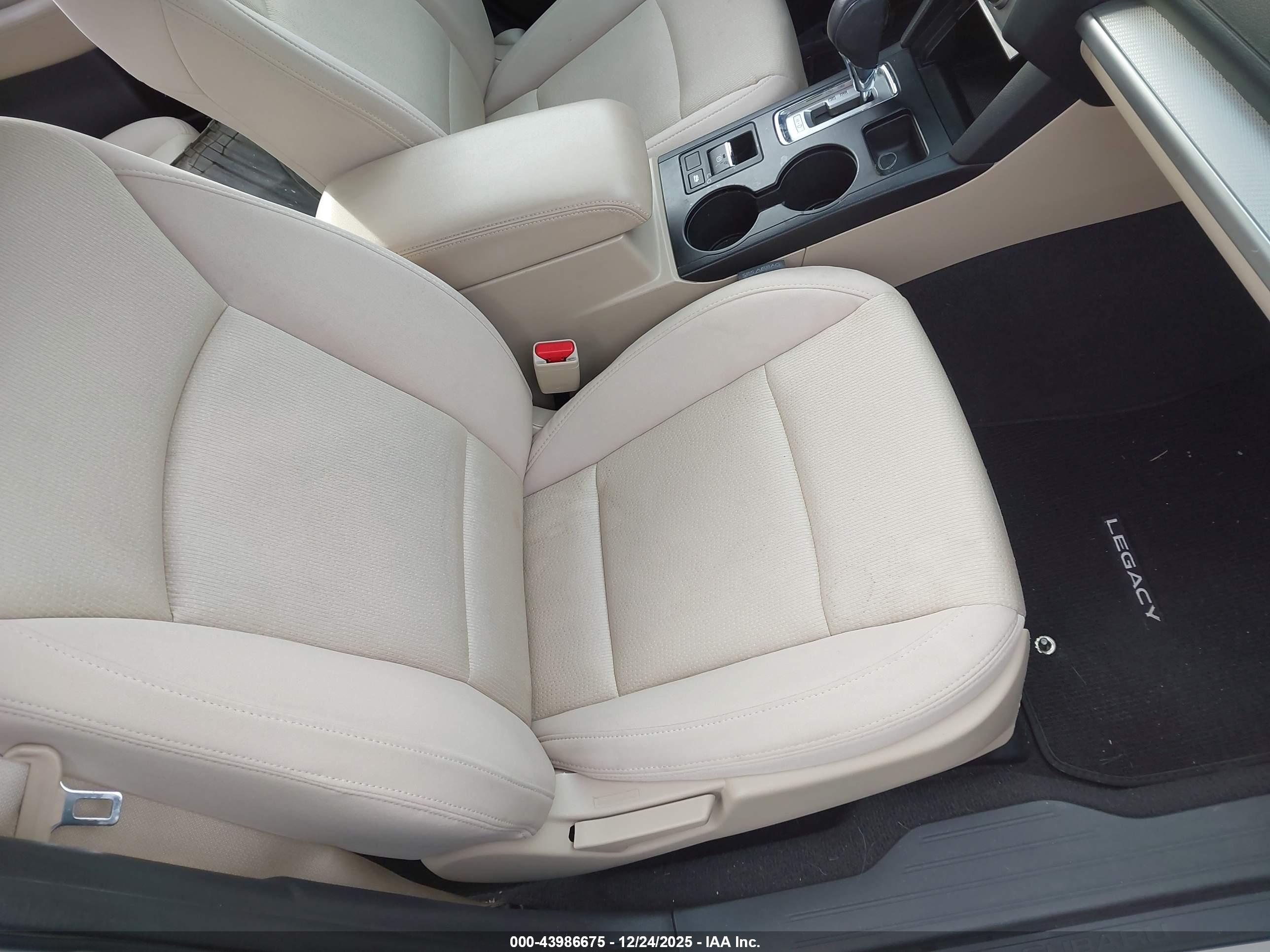 SUBARU LEGACY image 5