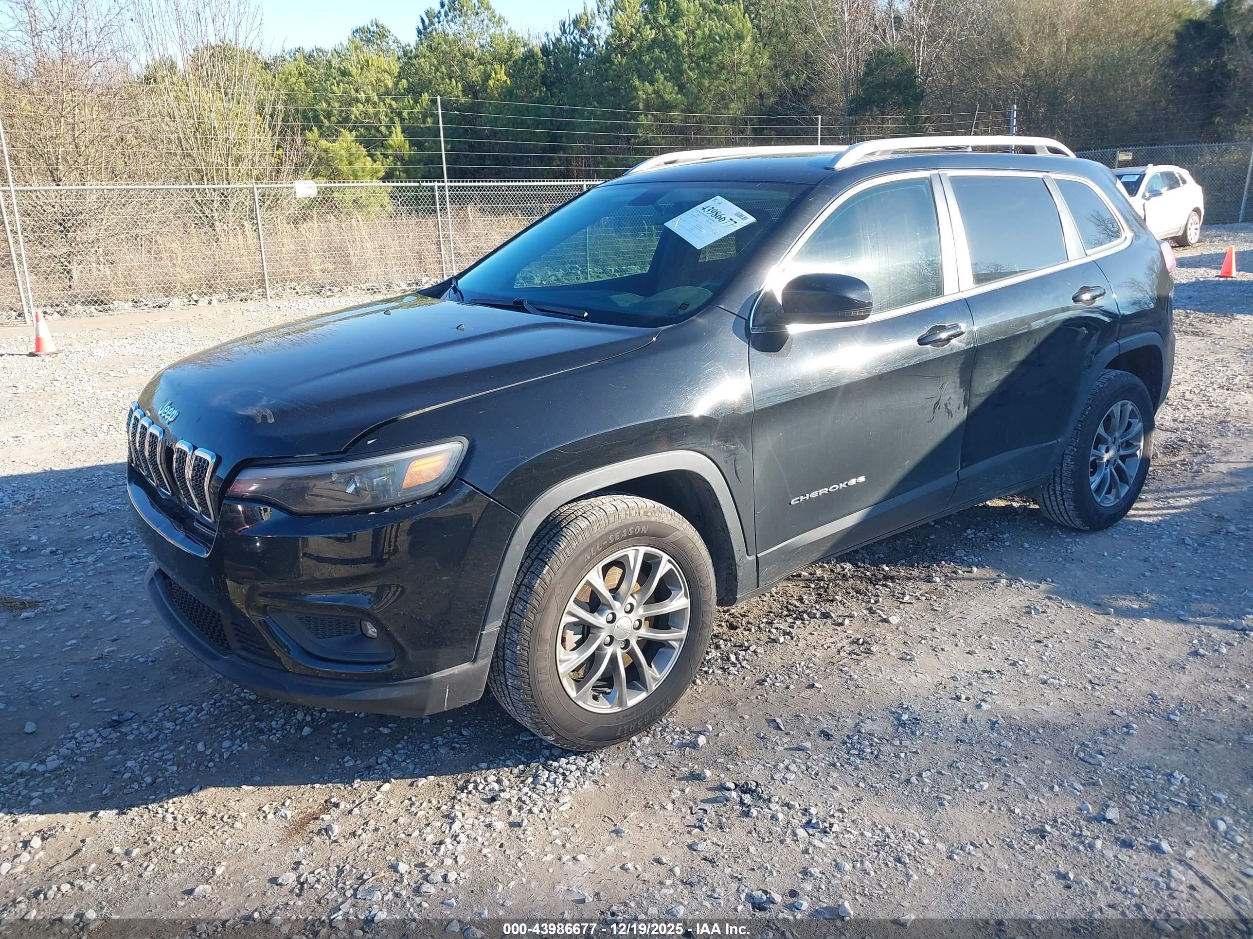 JEEP CHEROKEE image 2