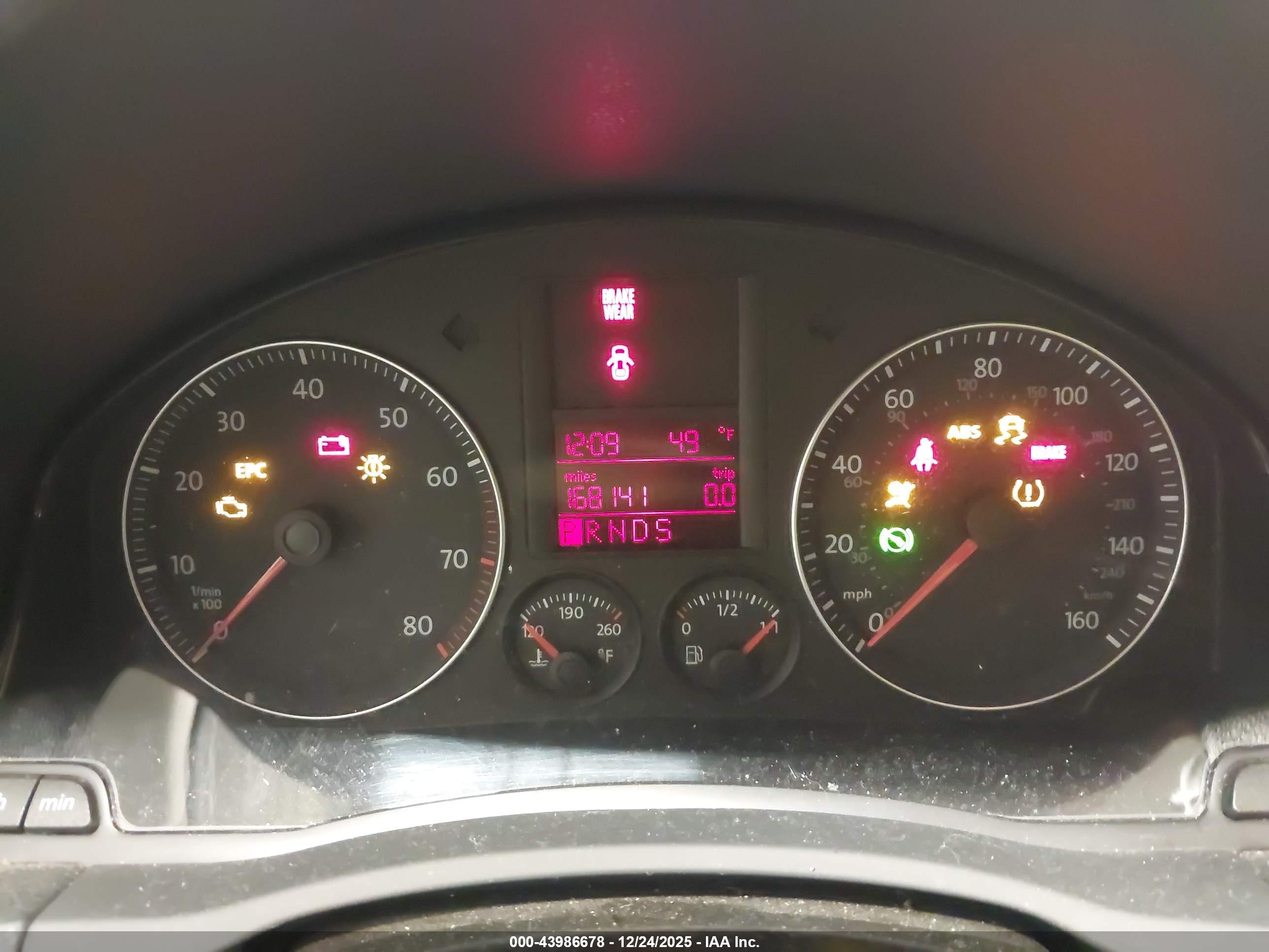 VOLKSWAGEN JETTA image 7