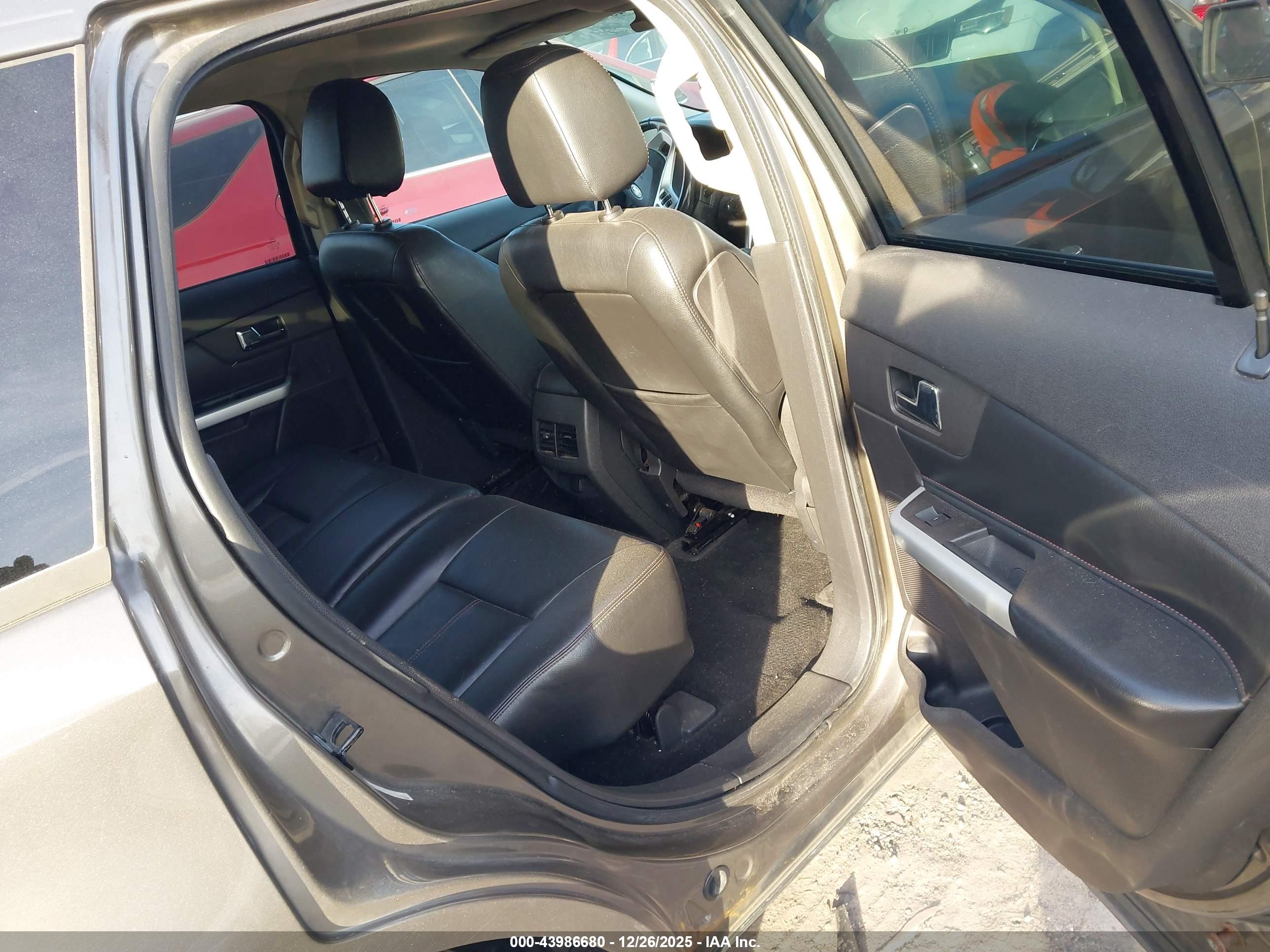 FORD EDGE image 8