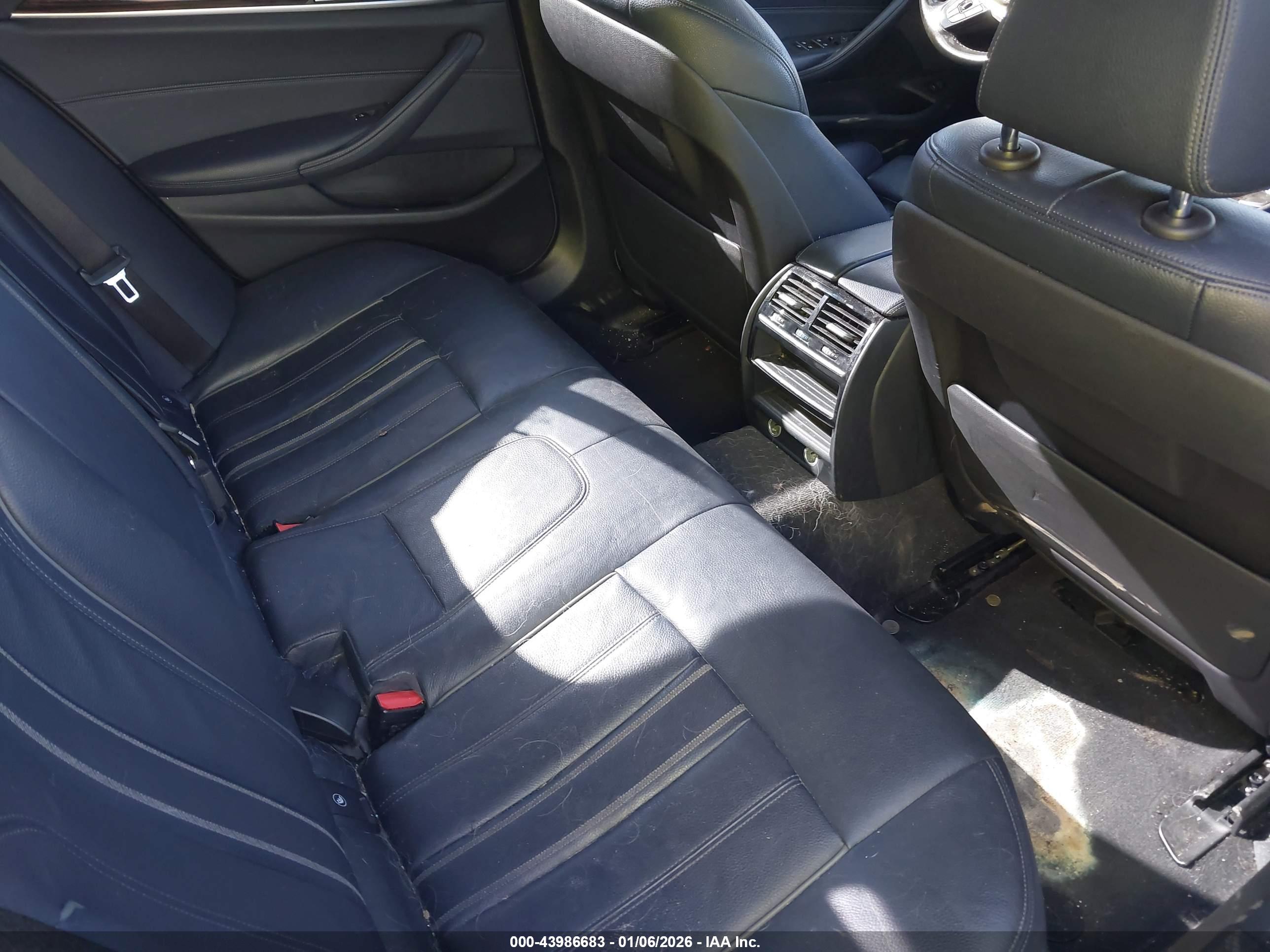 BMW 530I image 8