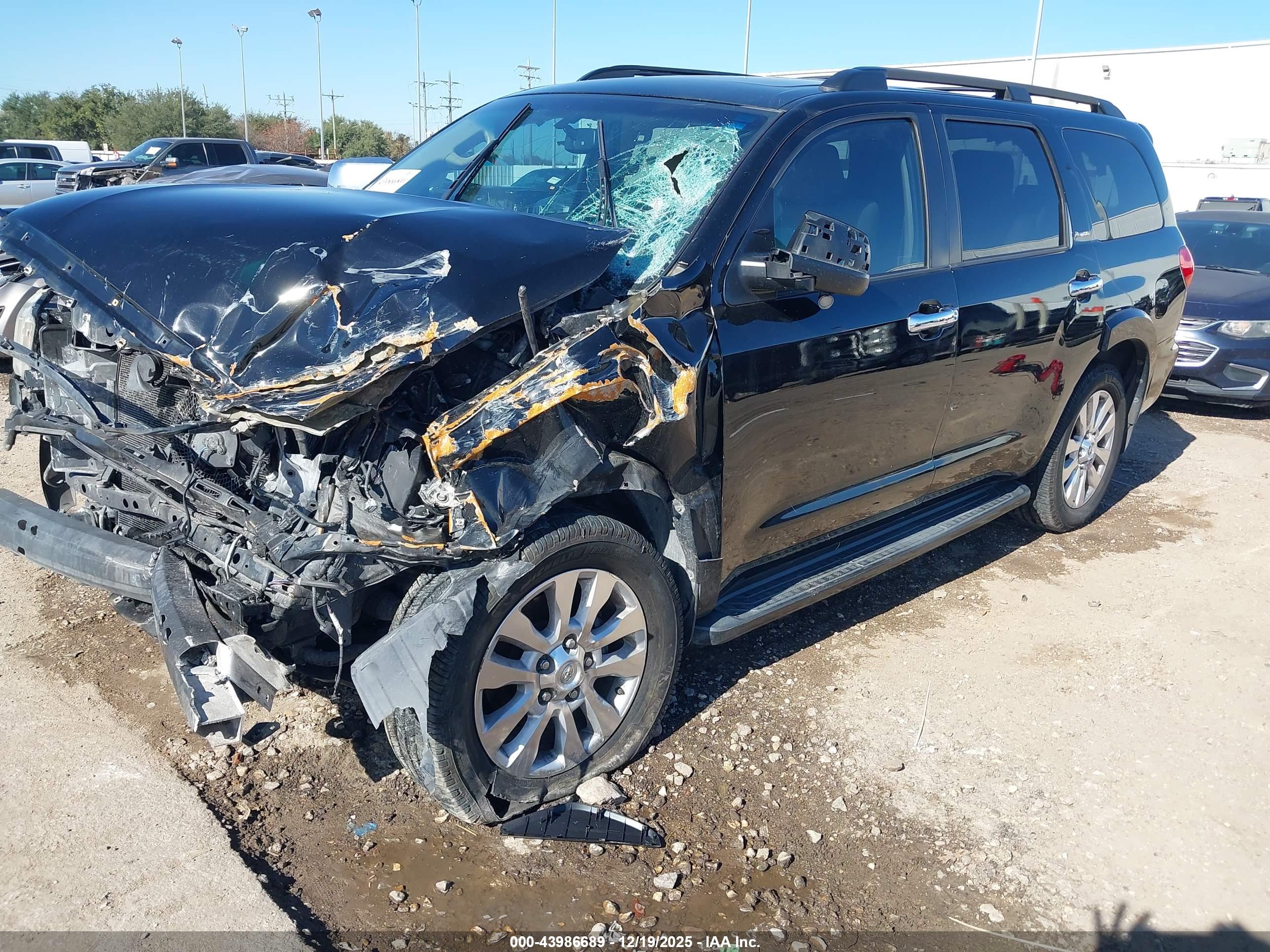 TOYOTA SEQUOIA image 2