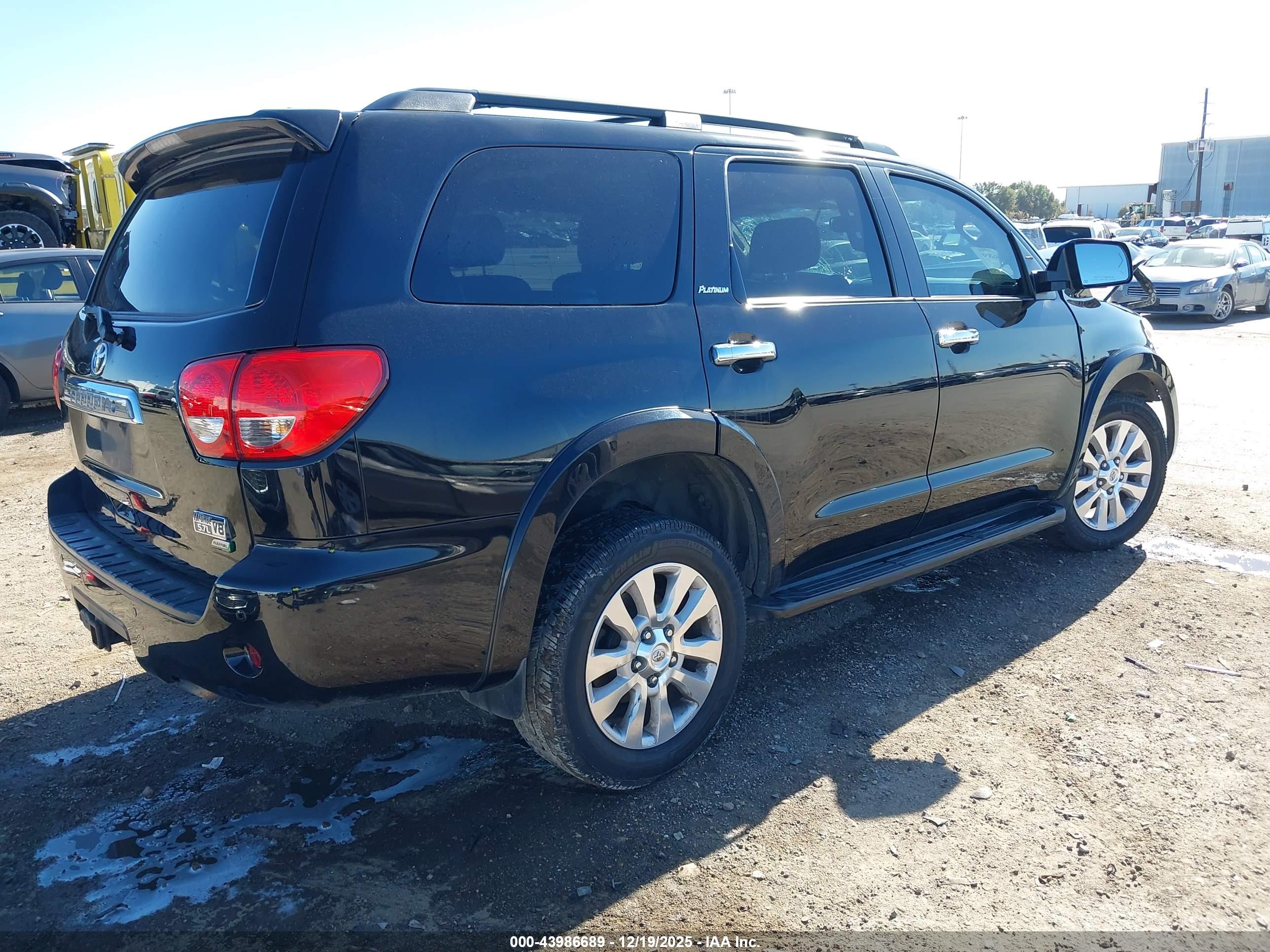 TOYOTA SEQUOIA image 4